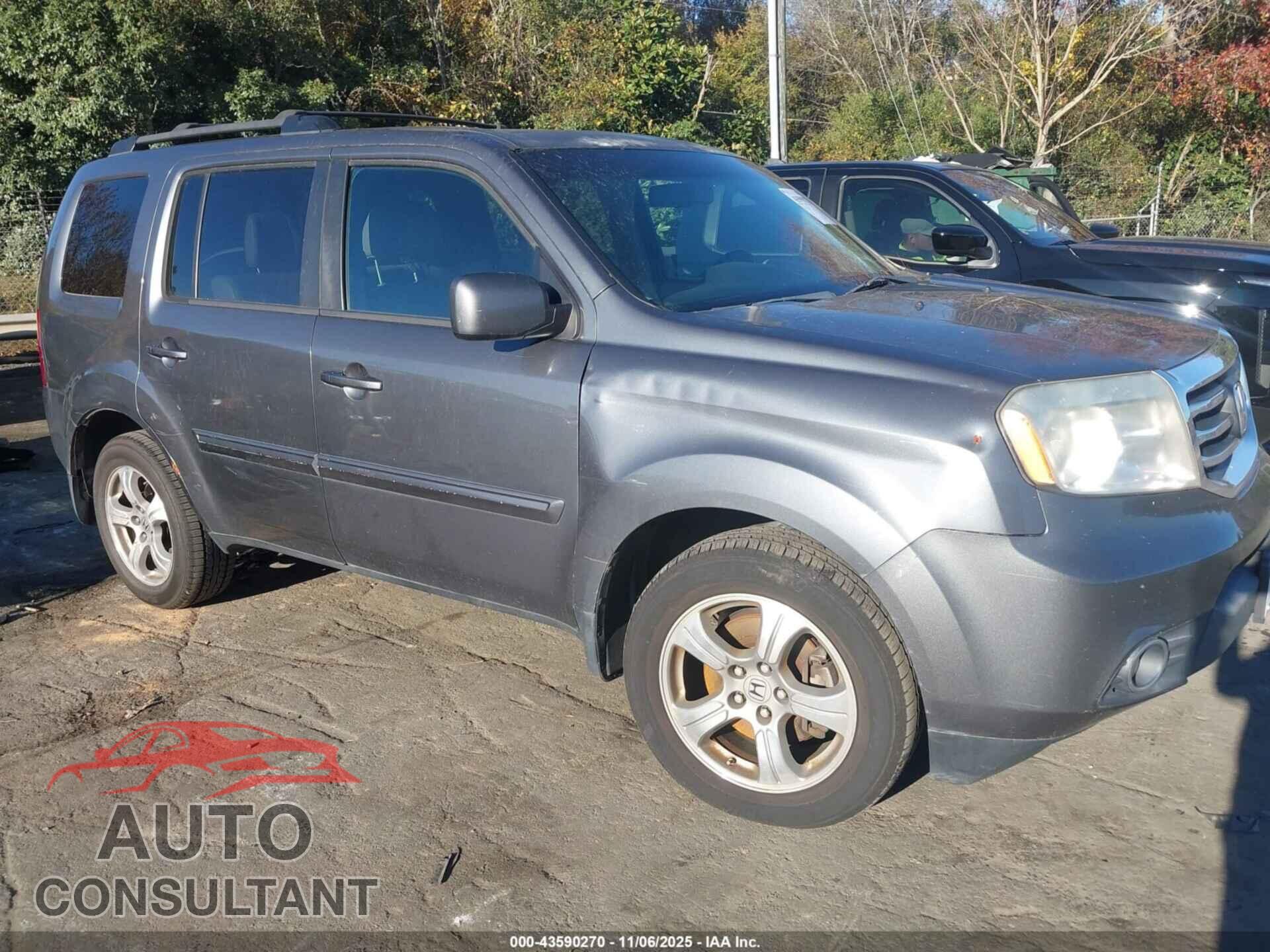 HONDA PILOT 2013 - 5FNYF3H50DB008254