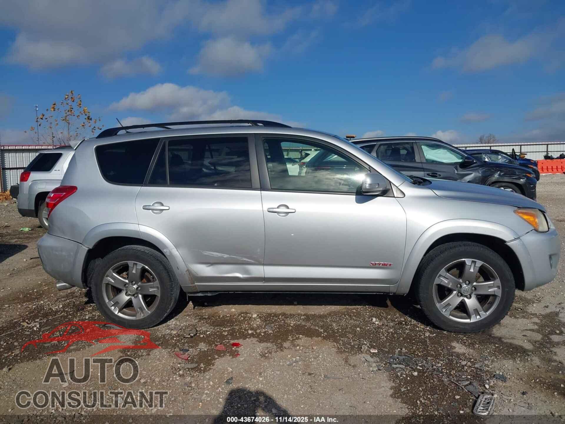 TOYOTA RAV4 2012 - JTMRF4DV4C5050829