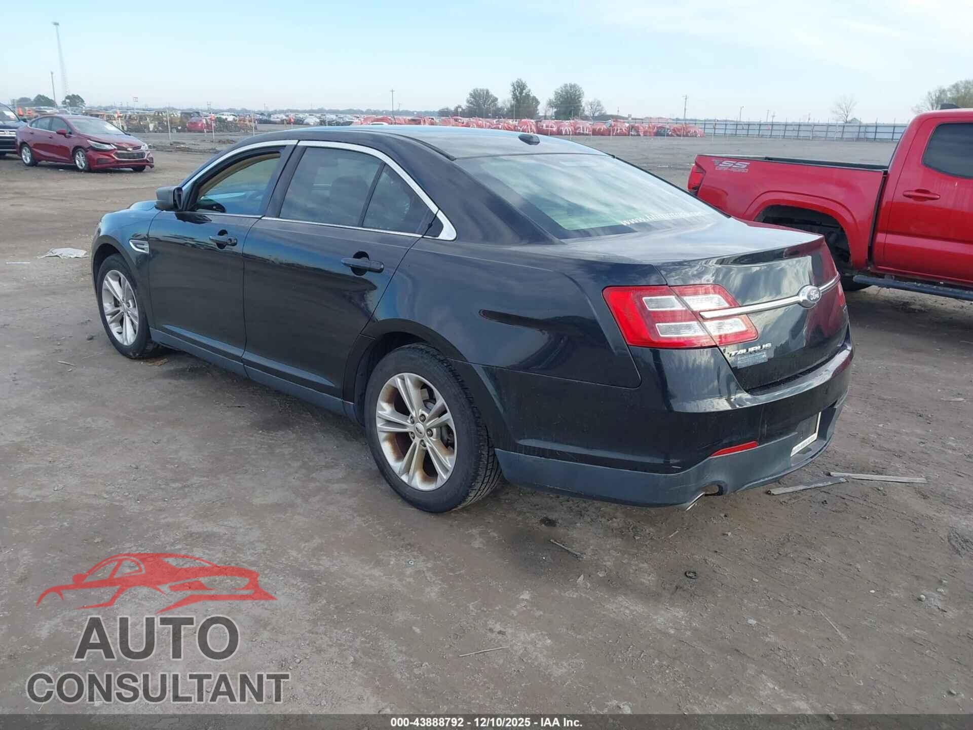 FORD TAURUS 2017 - 1FAHP2D81HG135765