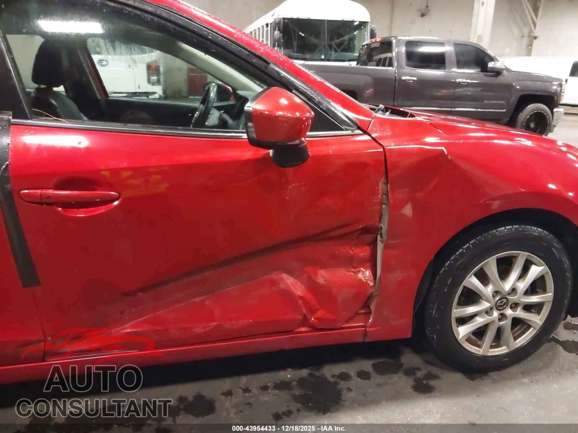 MAZDA MAZDA3 2014 - JM1BM1M72E1180836
