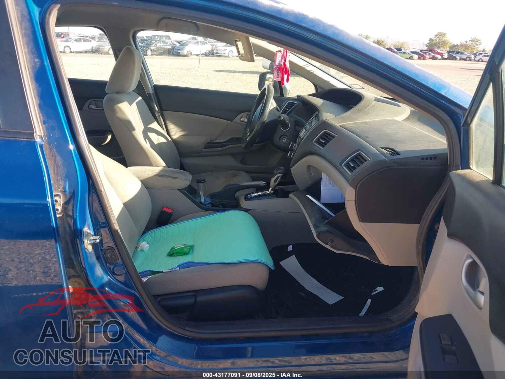 HONDA CIVIC 2013 - 2HGFB2F51DH598220