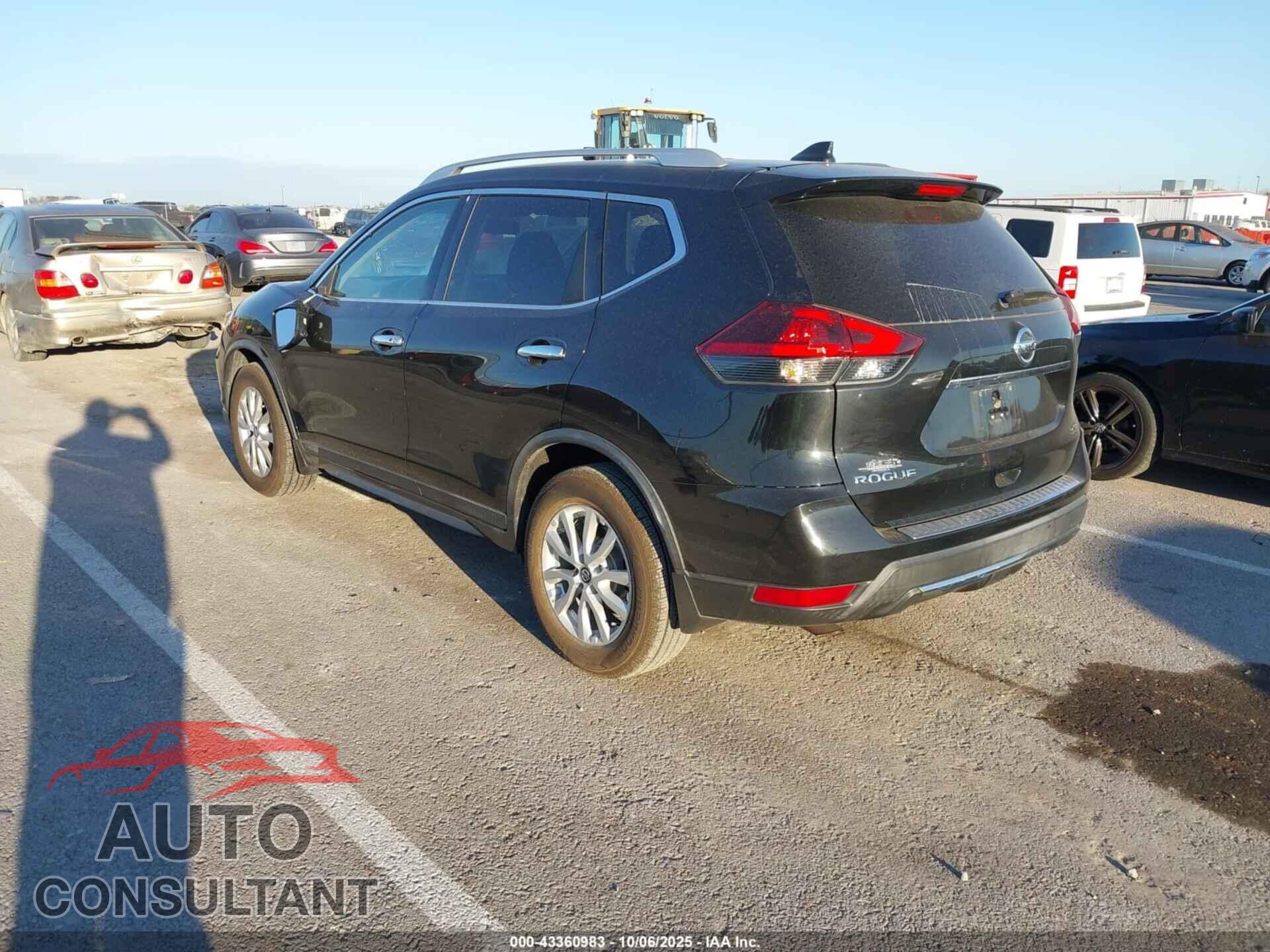 NISSAN ROGUE 2018 - KNMAT2MT9JP584015