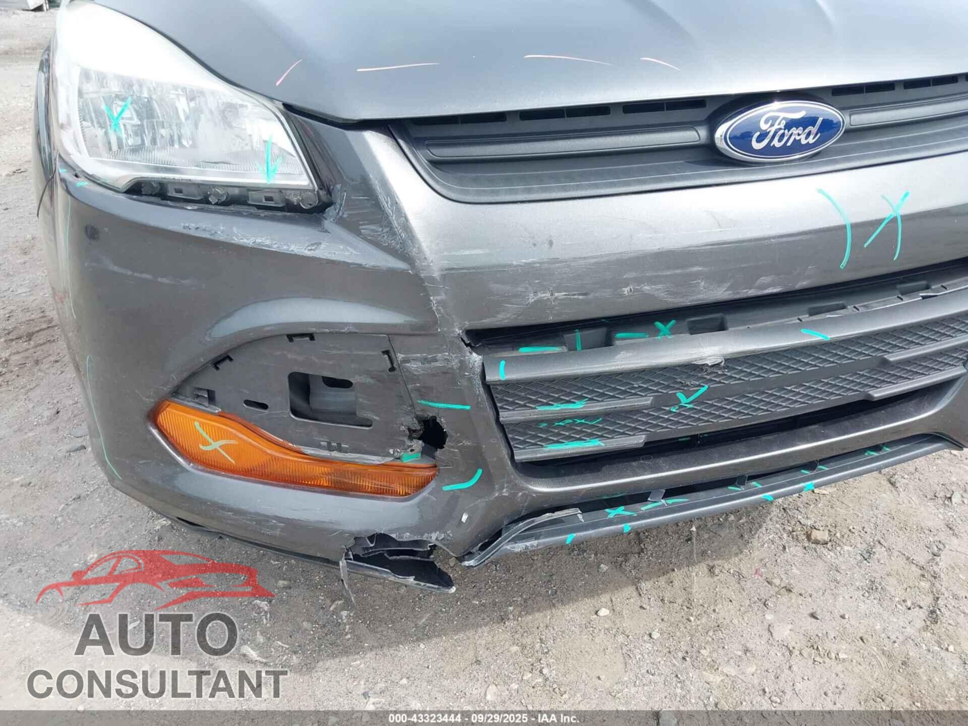 FORD ESCAPE 2015 - 1FMCU0F72FUB79077