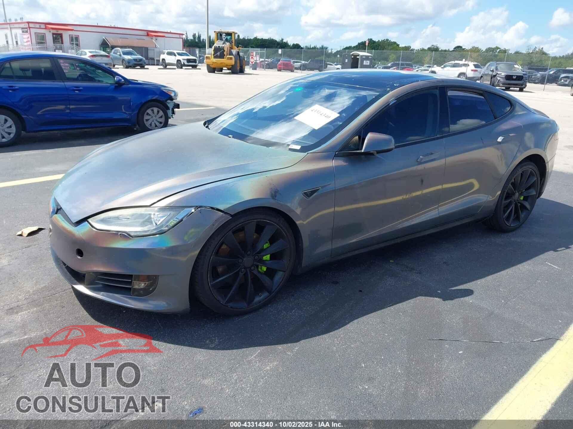 TESLA MODEL S 2013 - 5YJSA1DPXDFP07813