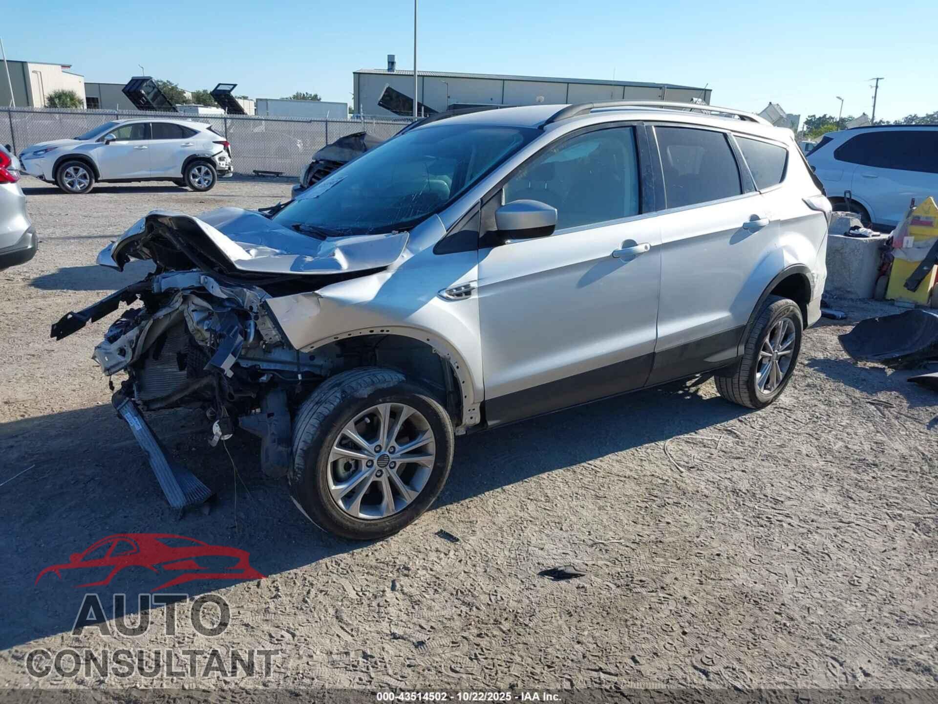 FORD ESCAPE 2017 - 1FMCU0G97HUF02249