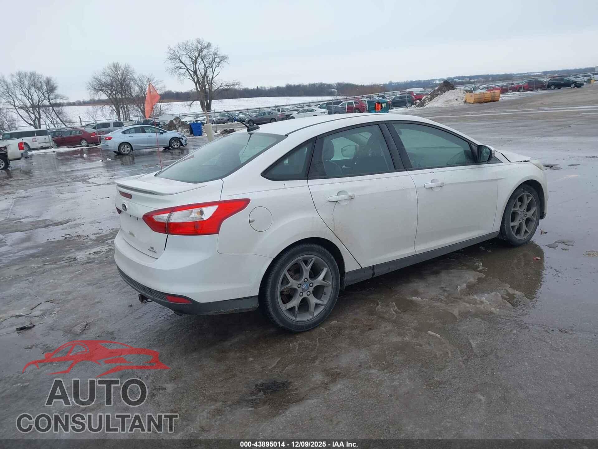 FORD FOCUS 2013 - 1FADP3F27DL117608