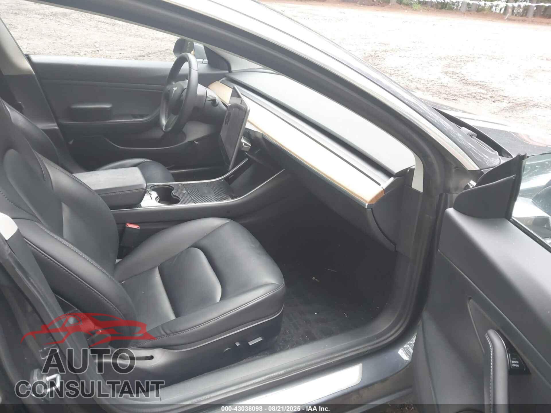 TESLA MODEL 3 2020 - 5YJ3E1EA2LF739253