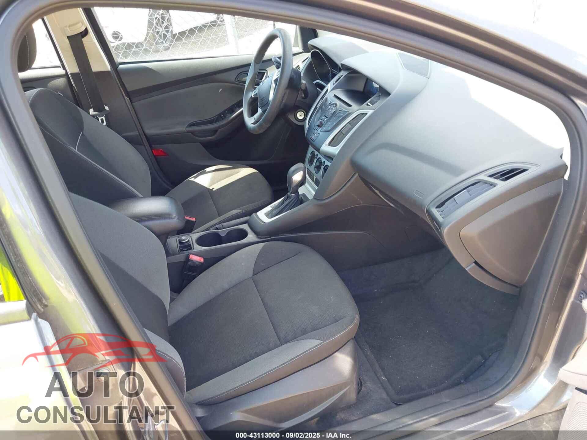 FORD FOCUS 2012 - 1FAHP3F23CL118450