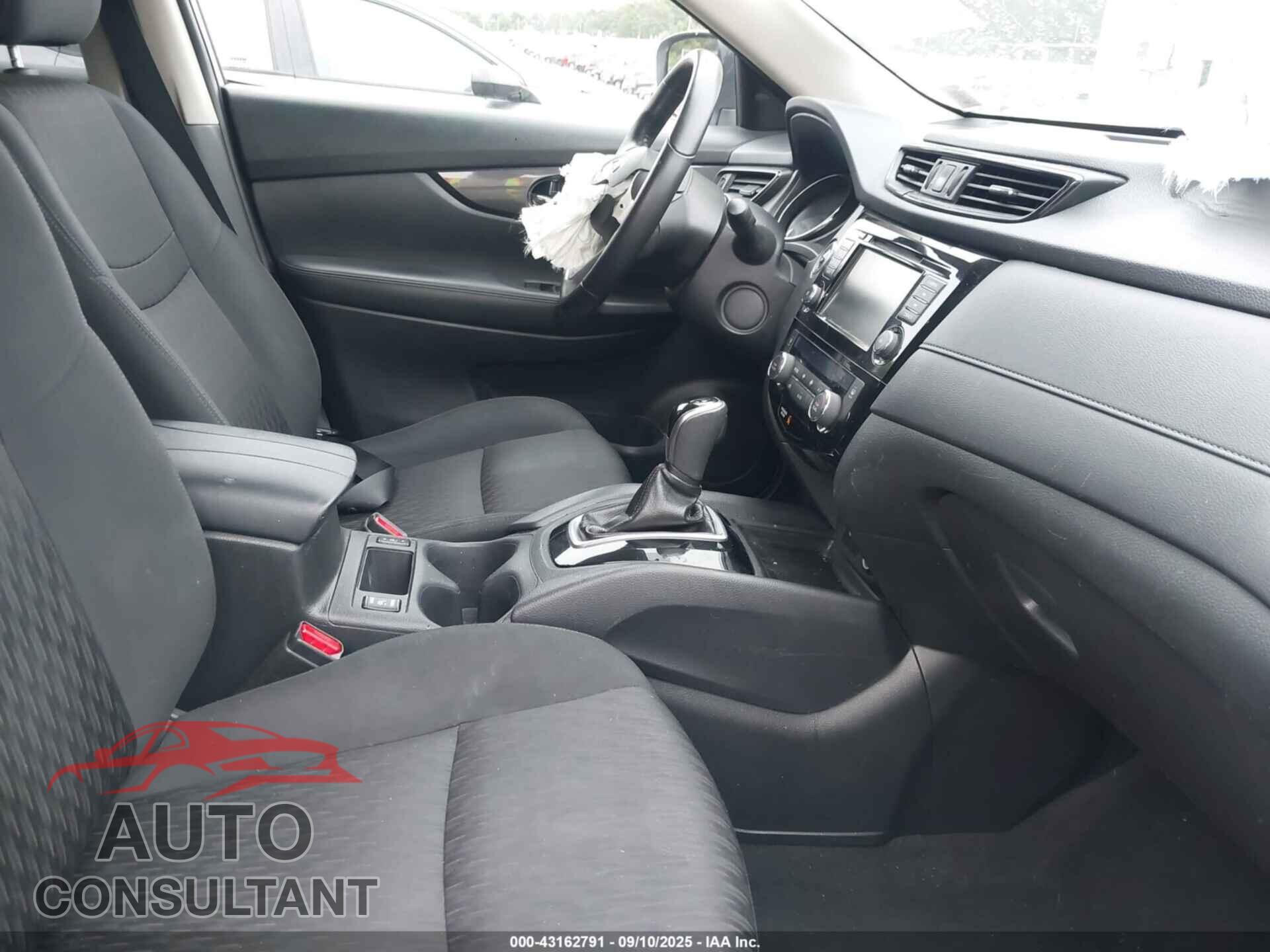 NISSAN ROGUE 2018 - KNMAT2MV9JP619234