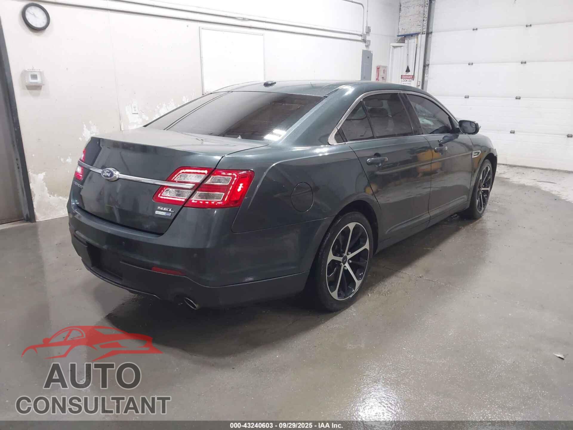 FORD TAURUS 2016 - 1FAHP2H80GG144739