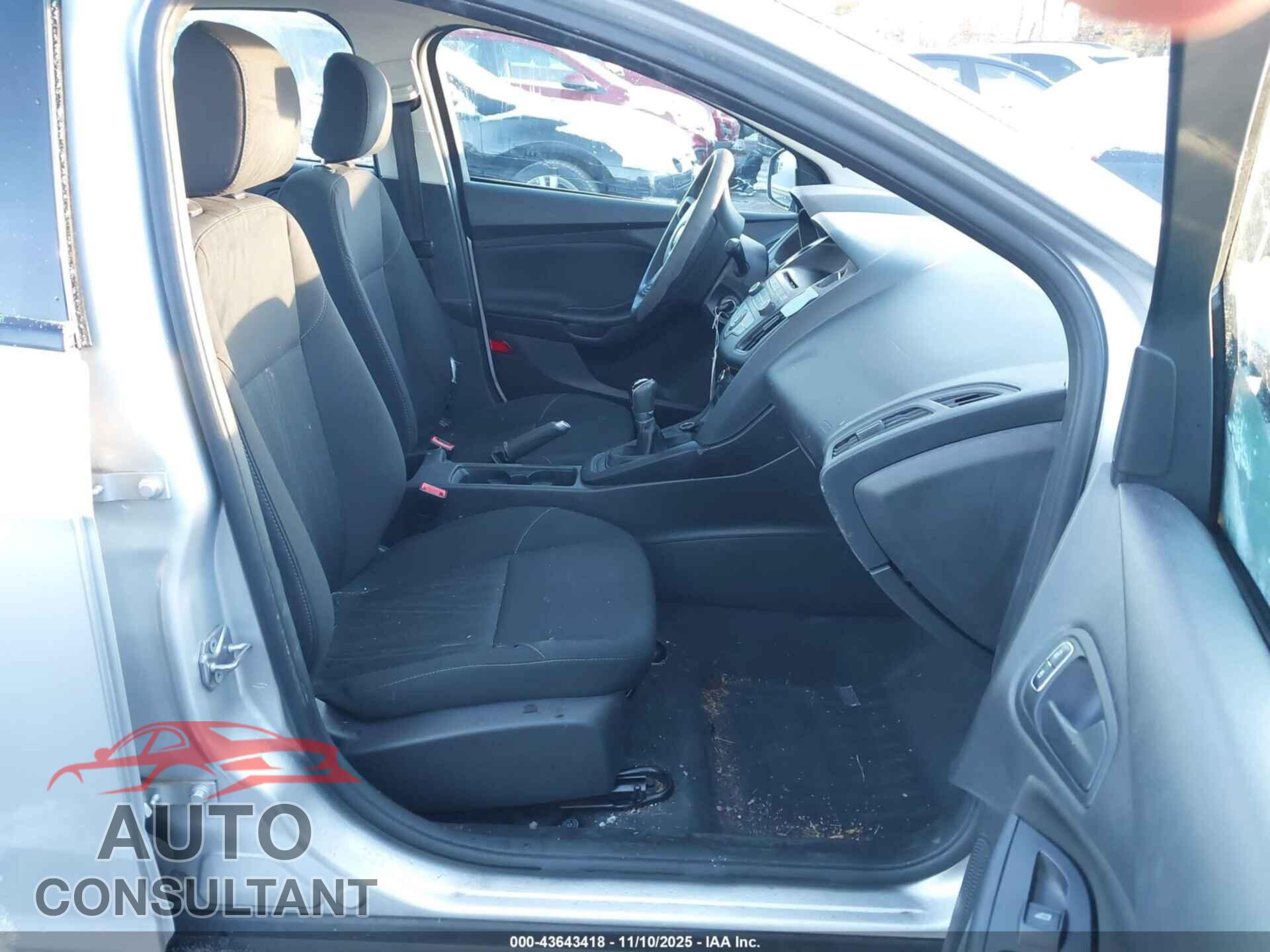 FORD FOCUS 2016 - 1FADP3E23GL403767