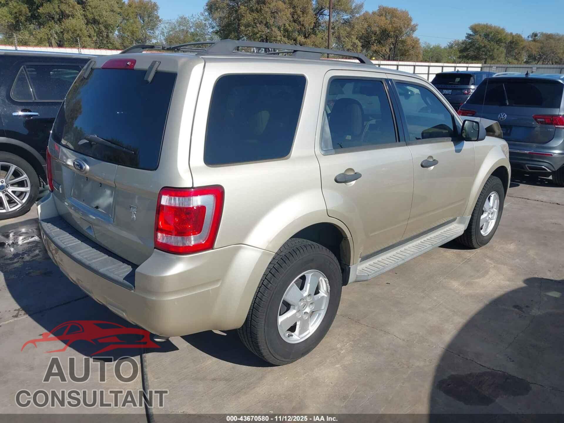 FORD ESCAPE 2011 - 1FMCU0D73BKA80907