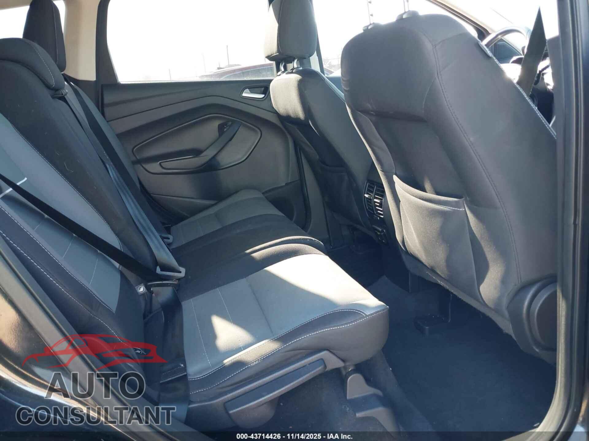 FORD ESCAPE 2015 - 1FMCU9GX7FUB23767