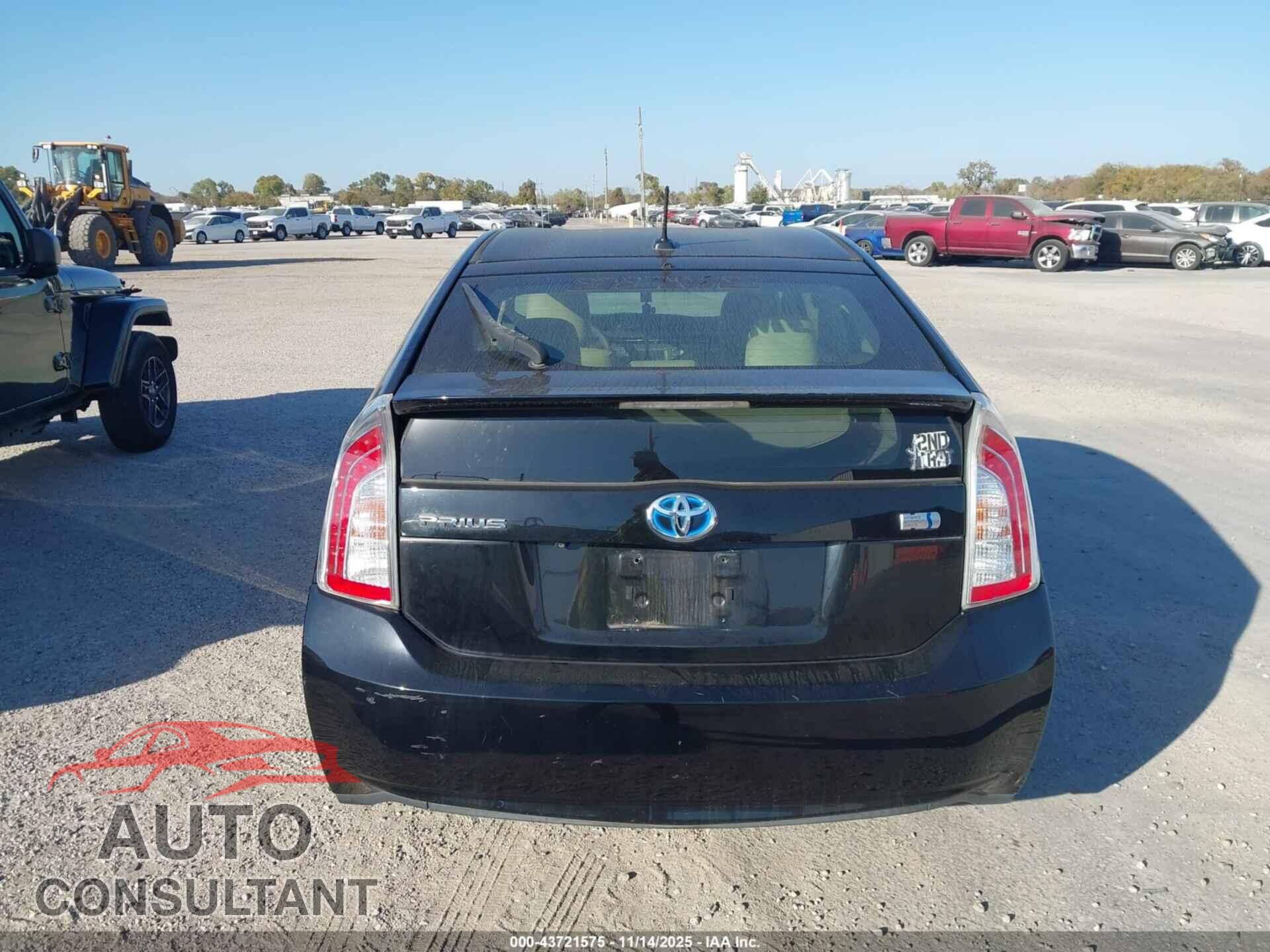 TOYOTA PRIUS 2015 - JTDKN3DU2F0440559