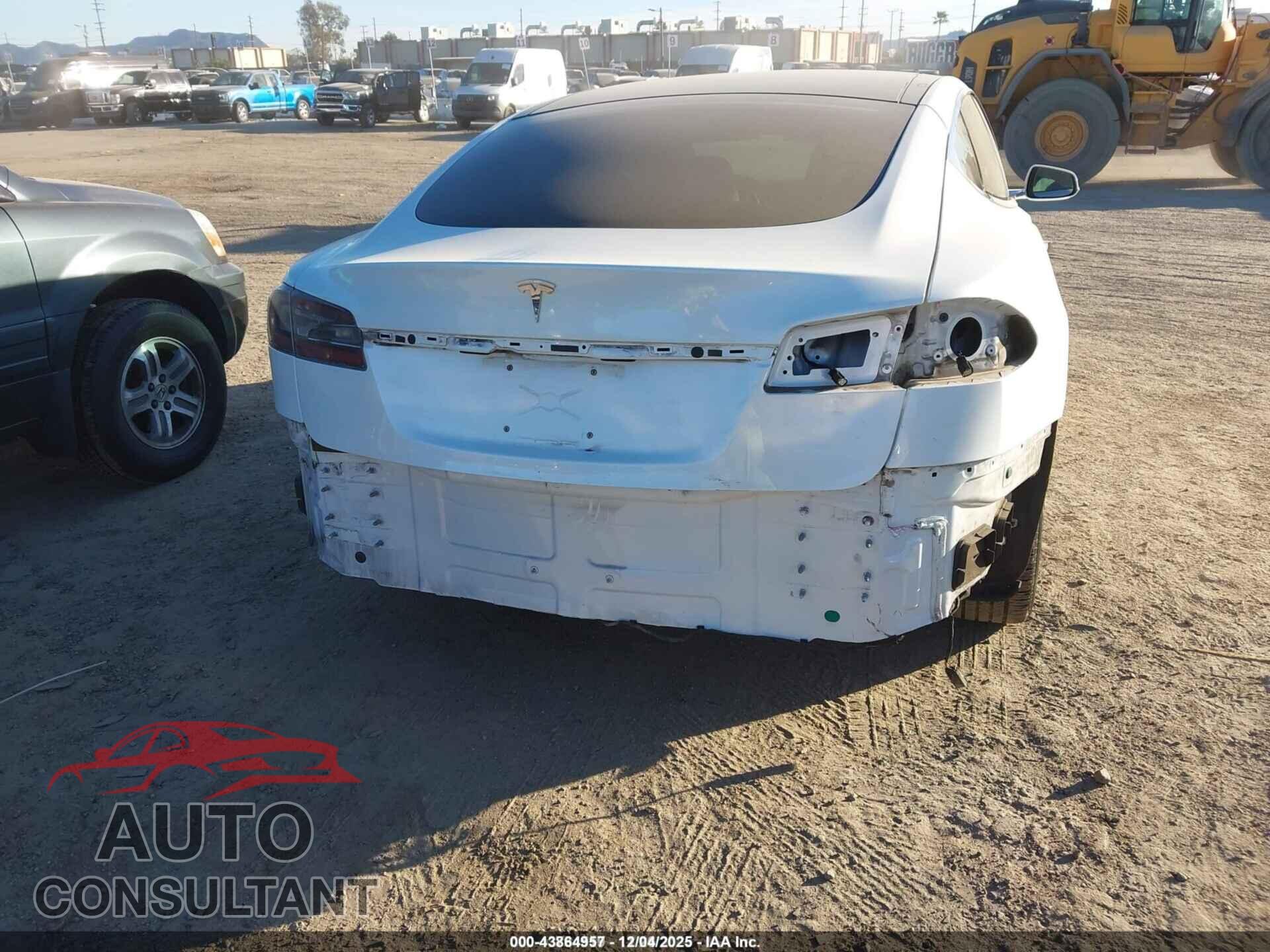 TESLA MODEL S 2018 - 5YJSA1E25JF298229