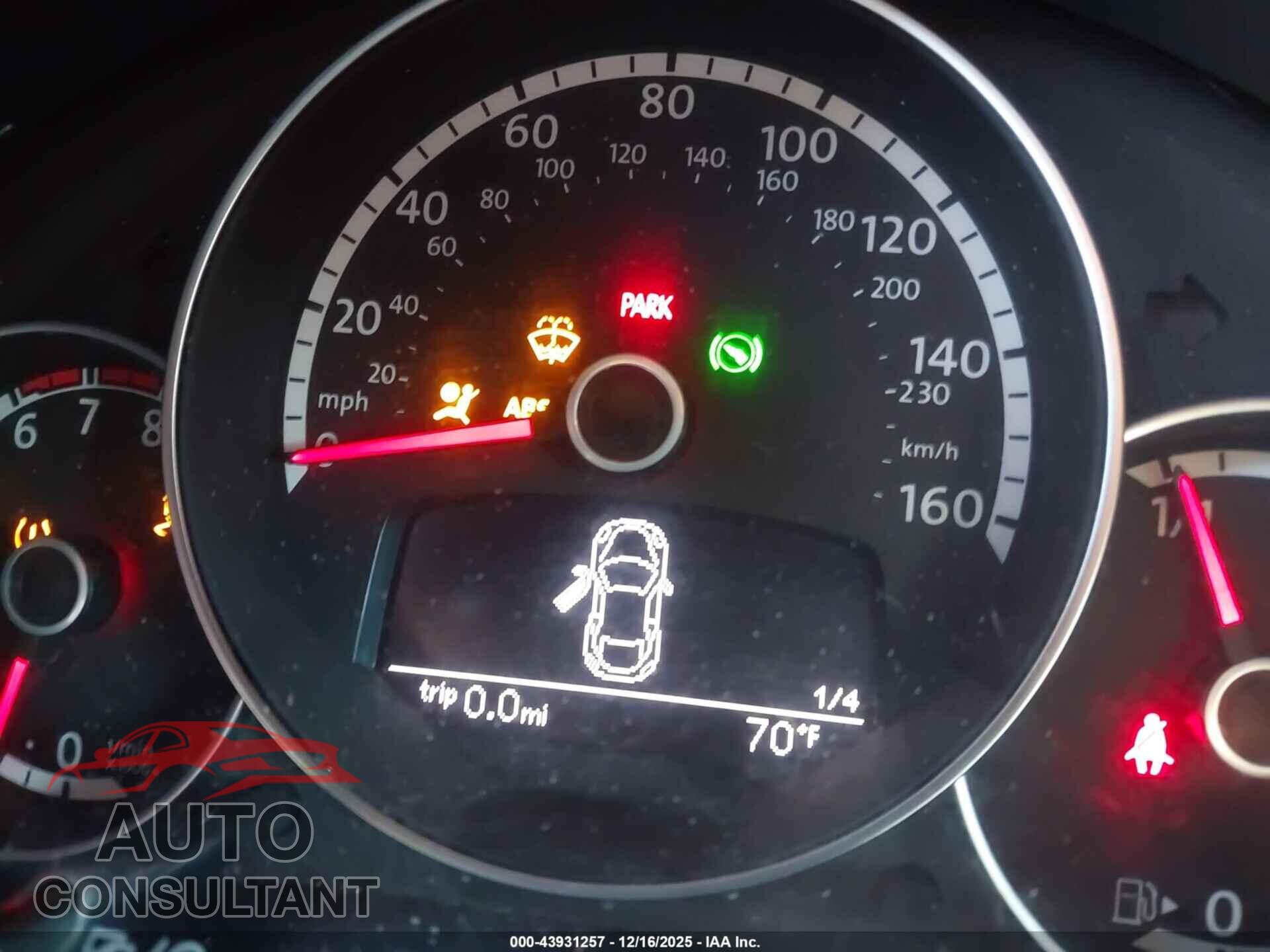 VOLKSWAGEN BEETLE 2014 - 3VWJP7AT4EM612866