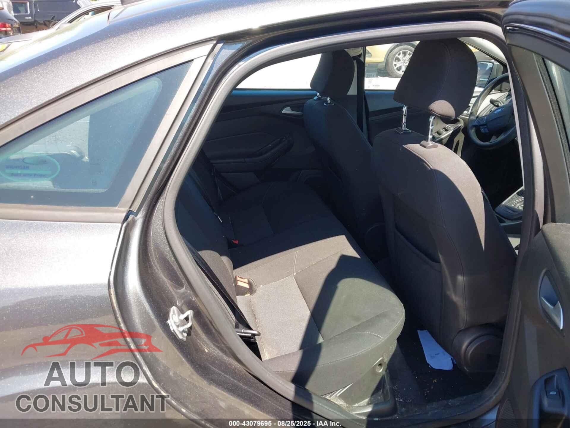 FORD FOCUS 2016 - 1FADP3F22GL350784