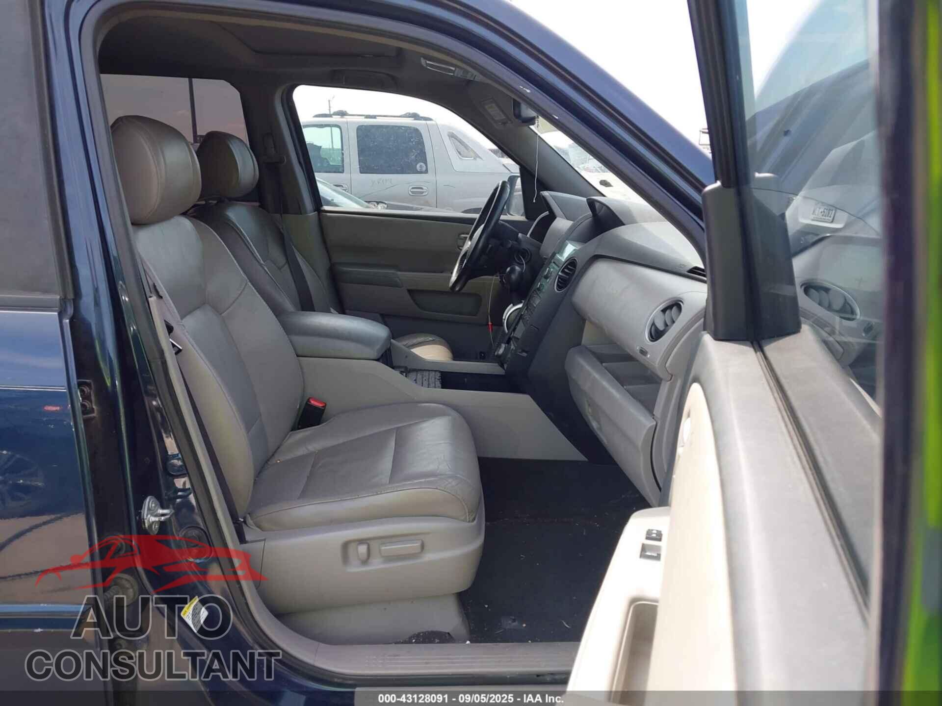 HONDA PILOT 2011 - 5FNYF3H75BB028076