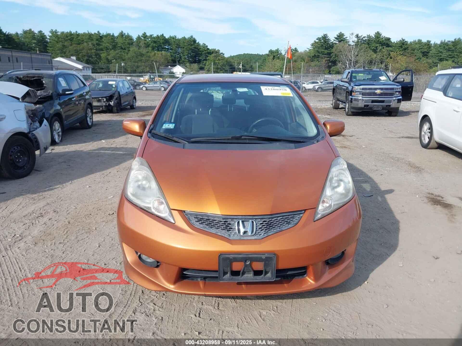 HONDA FIT 2010 - JHMGE8H4XAS012327