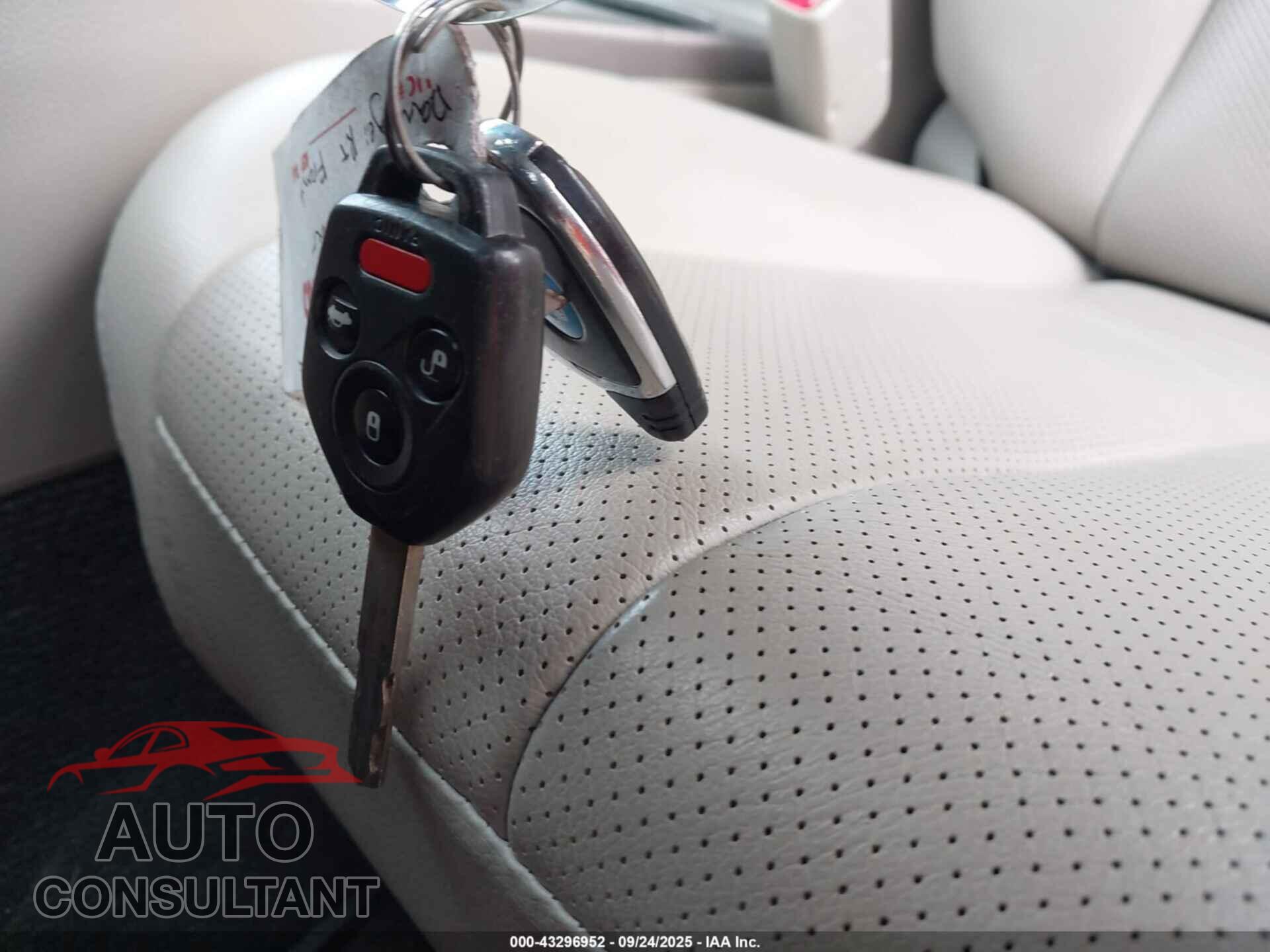 SUBARU OUTBACK 2013 - 4S4BRBKC7D3268352