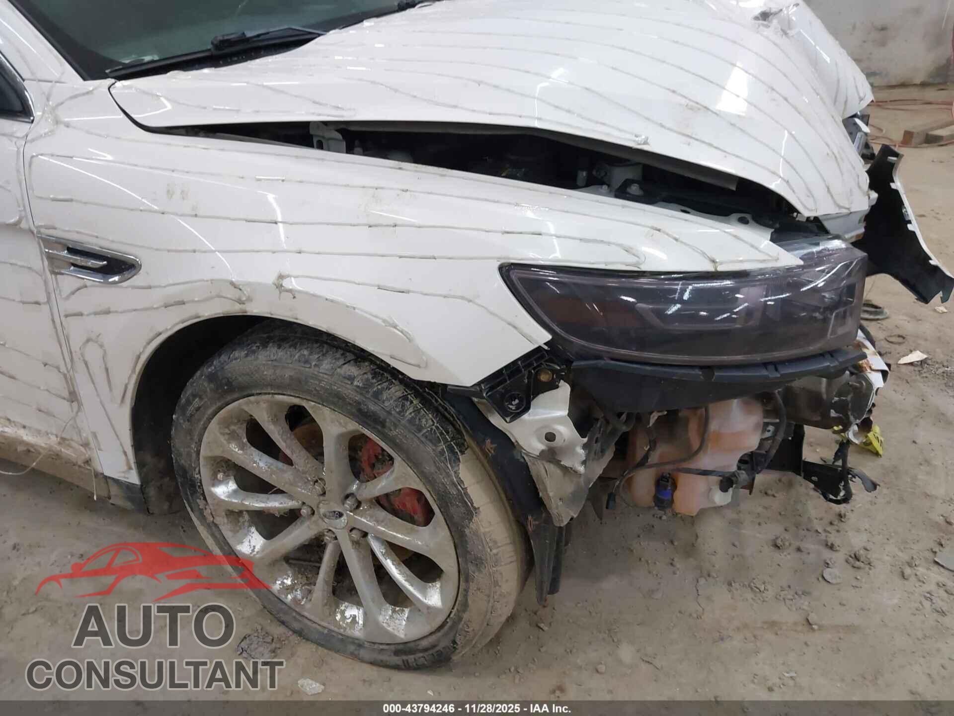 FORD TAURUS 2018 - 1FAHP2J81JG132973