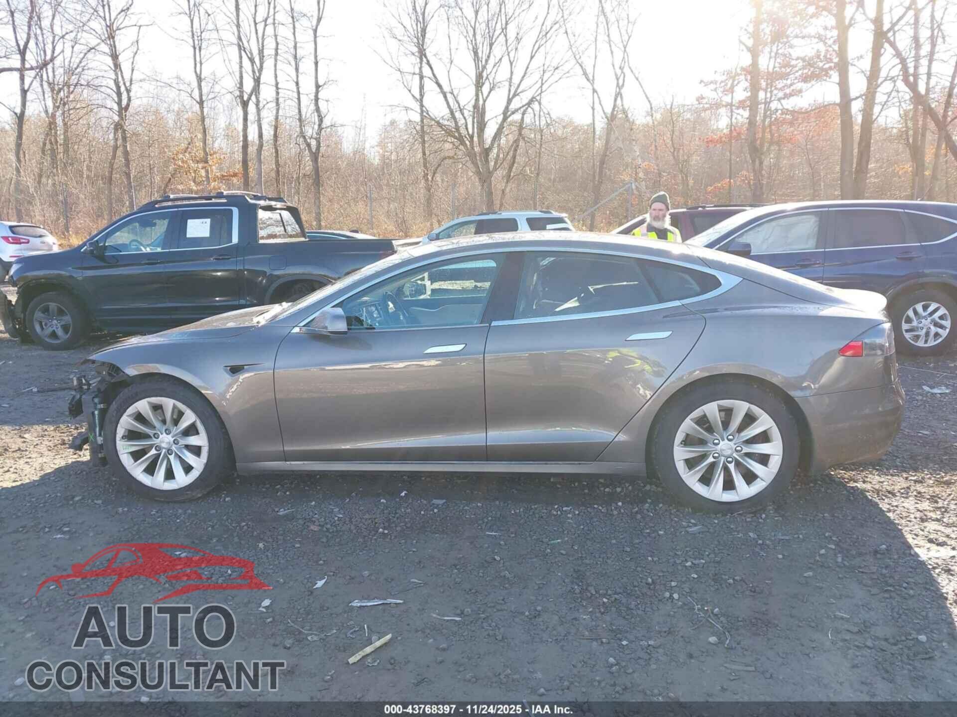 TESLA MODEL S 2016 - 5YJSA1E22GF141704