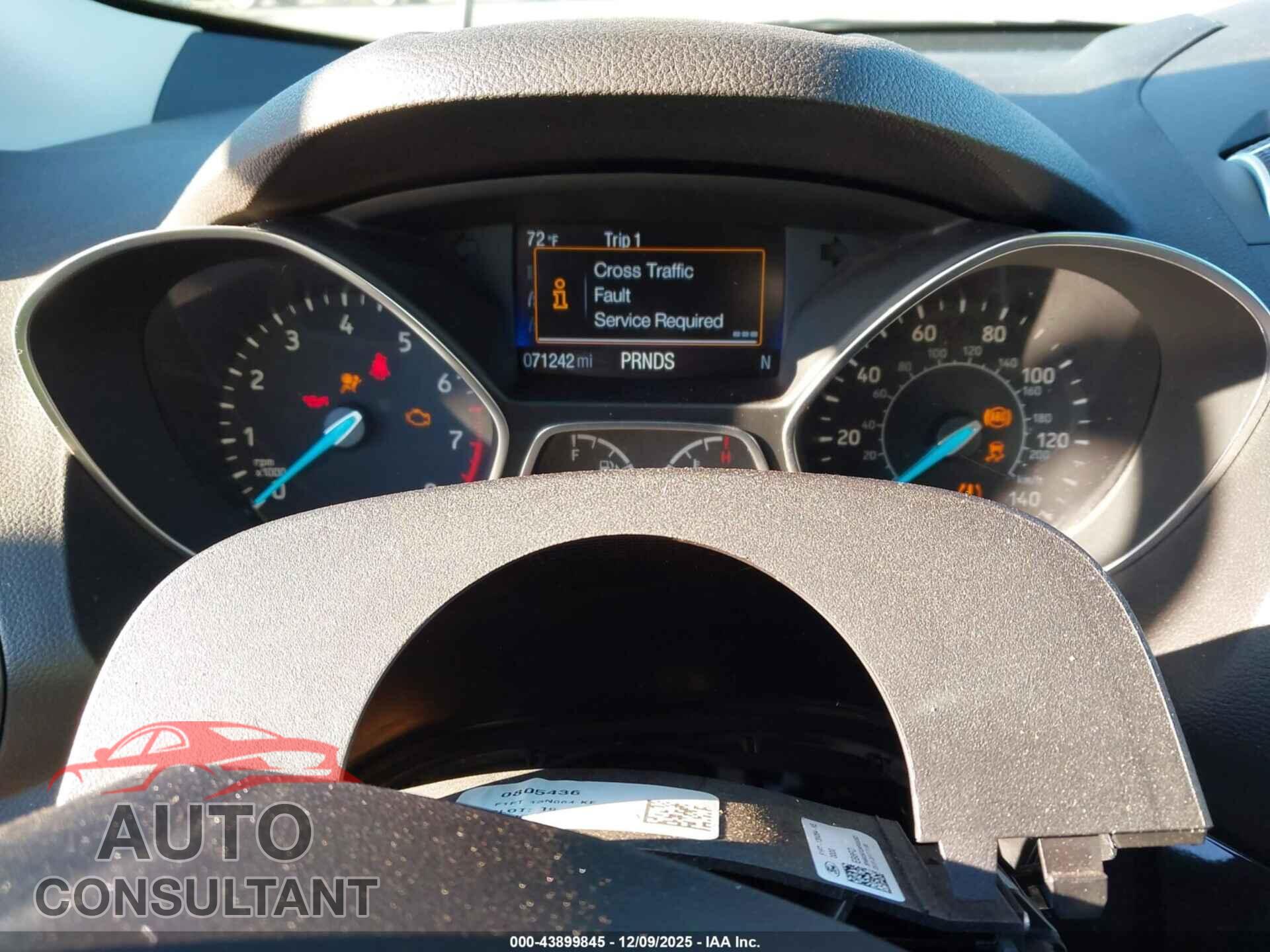 FORD ESCAPE 2017 - 1FMCU0G96HUD49976