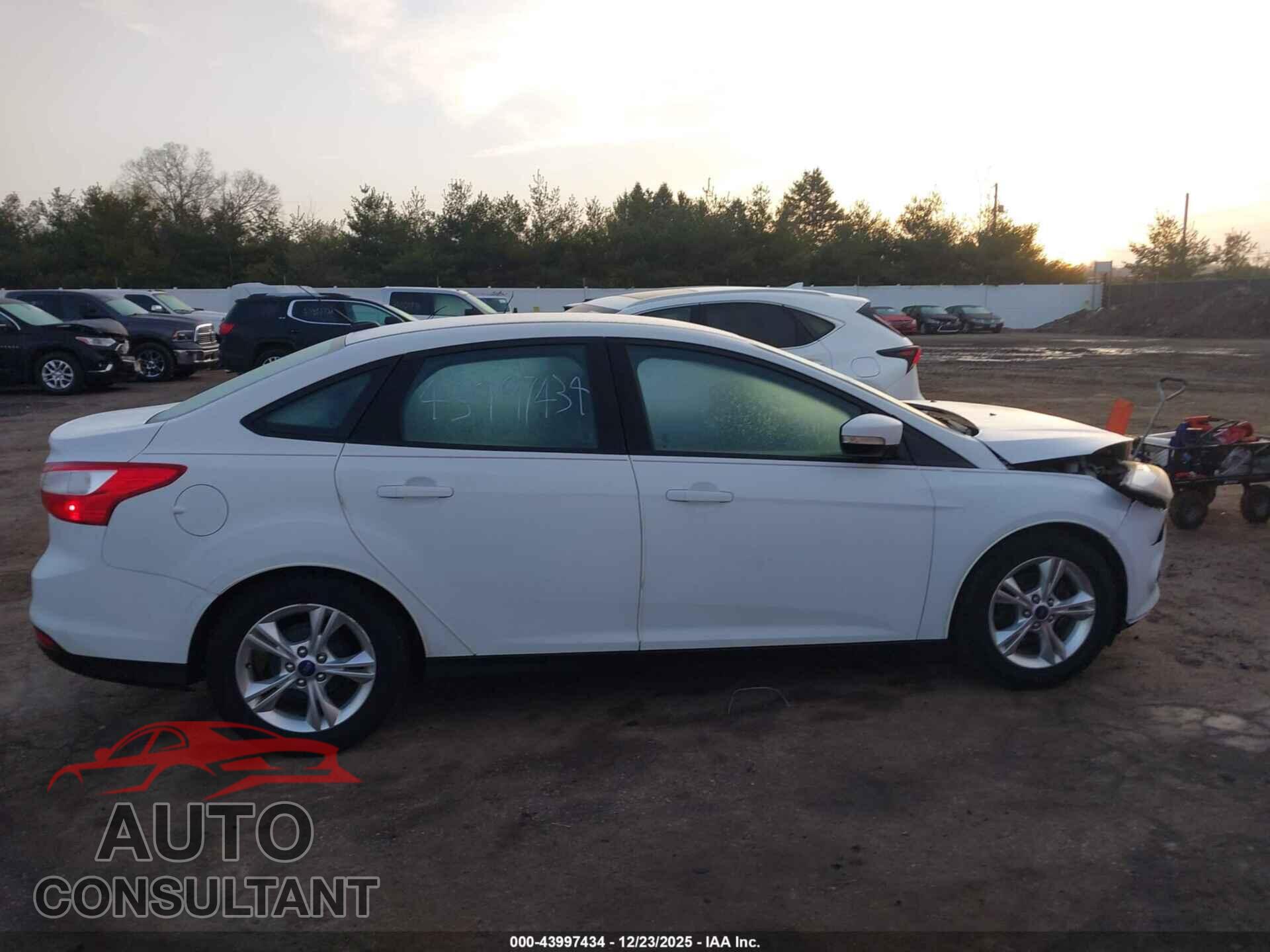 FORD FOCUS 2014 - 1FADP3F2XEL181370
