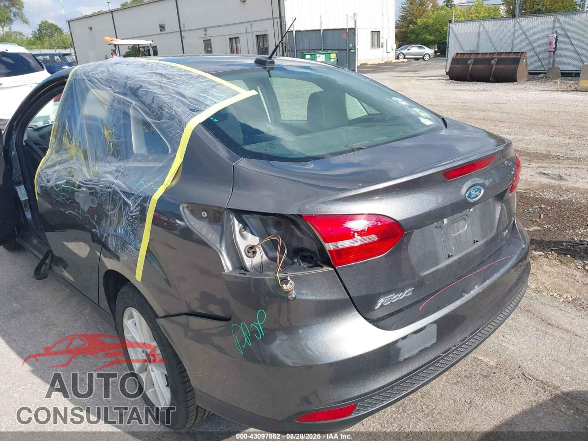 FORD FOCUS 2017 - 1FADP3F28HL300182