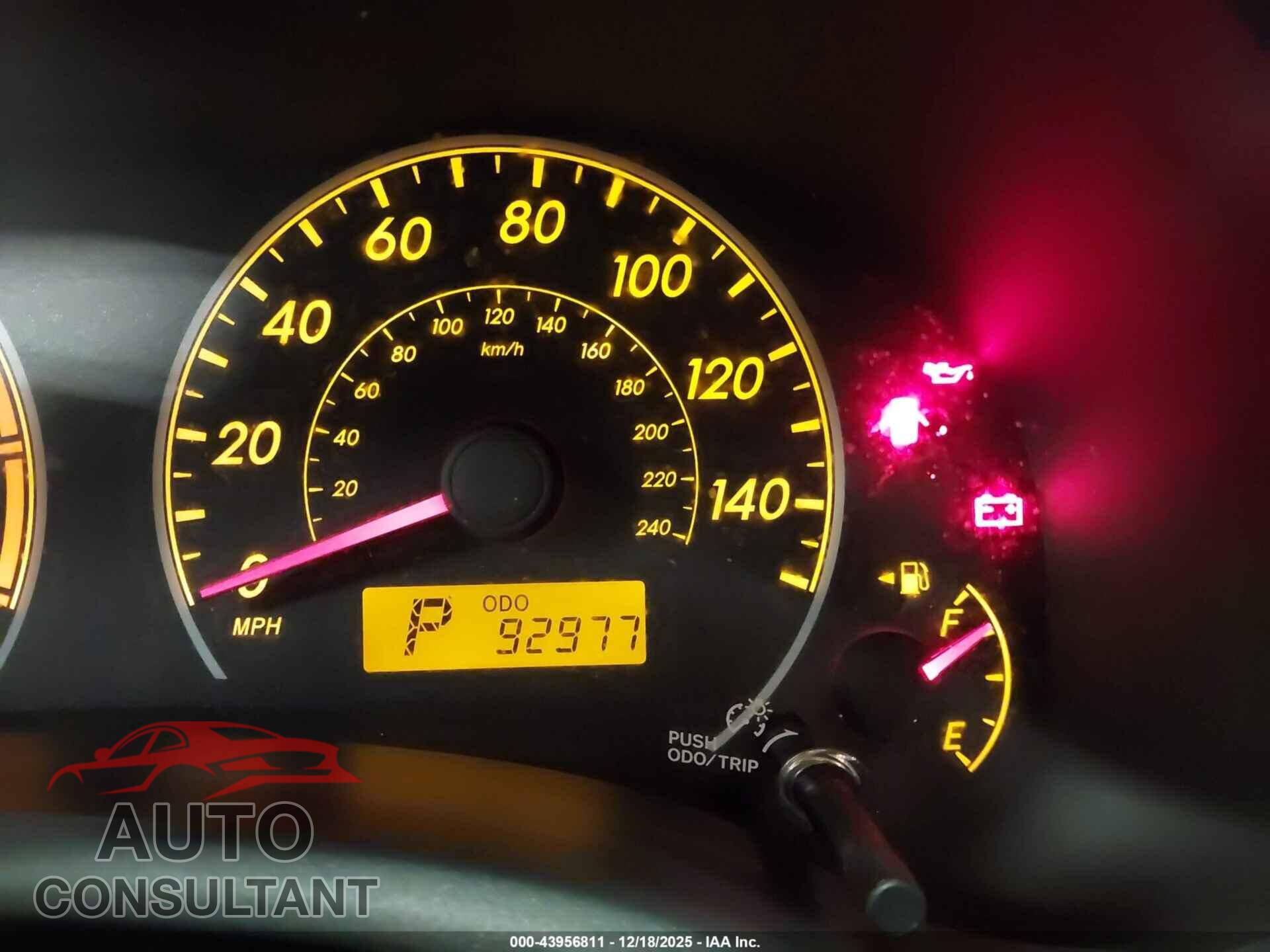 TOYOTA COROLLA 2011 - 2T1BU4EE2BC628353