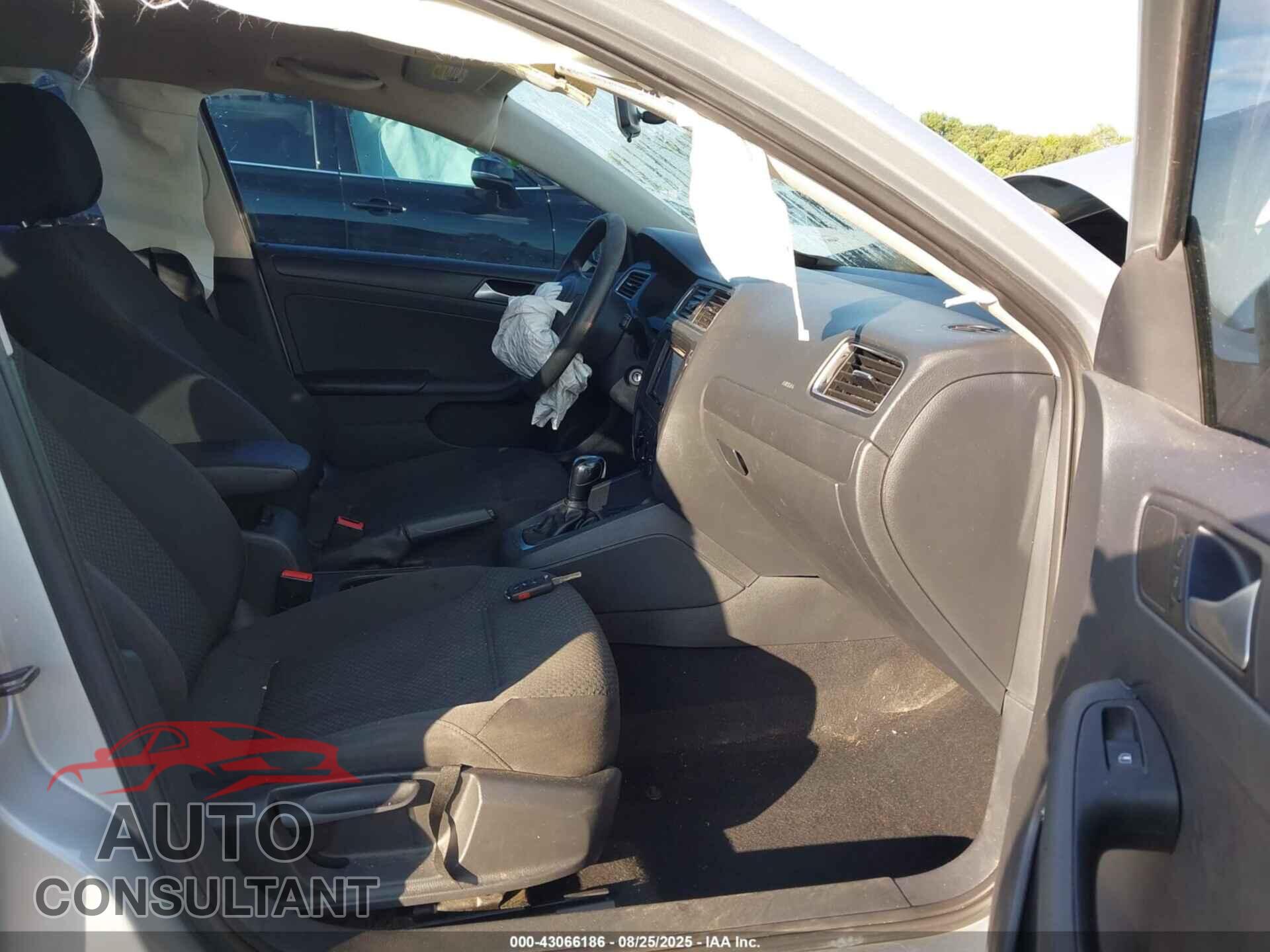 VOLKSWAGEN JETTA 2014 - 3VW2K7AJ9EM206972