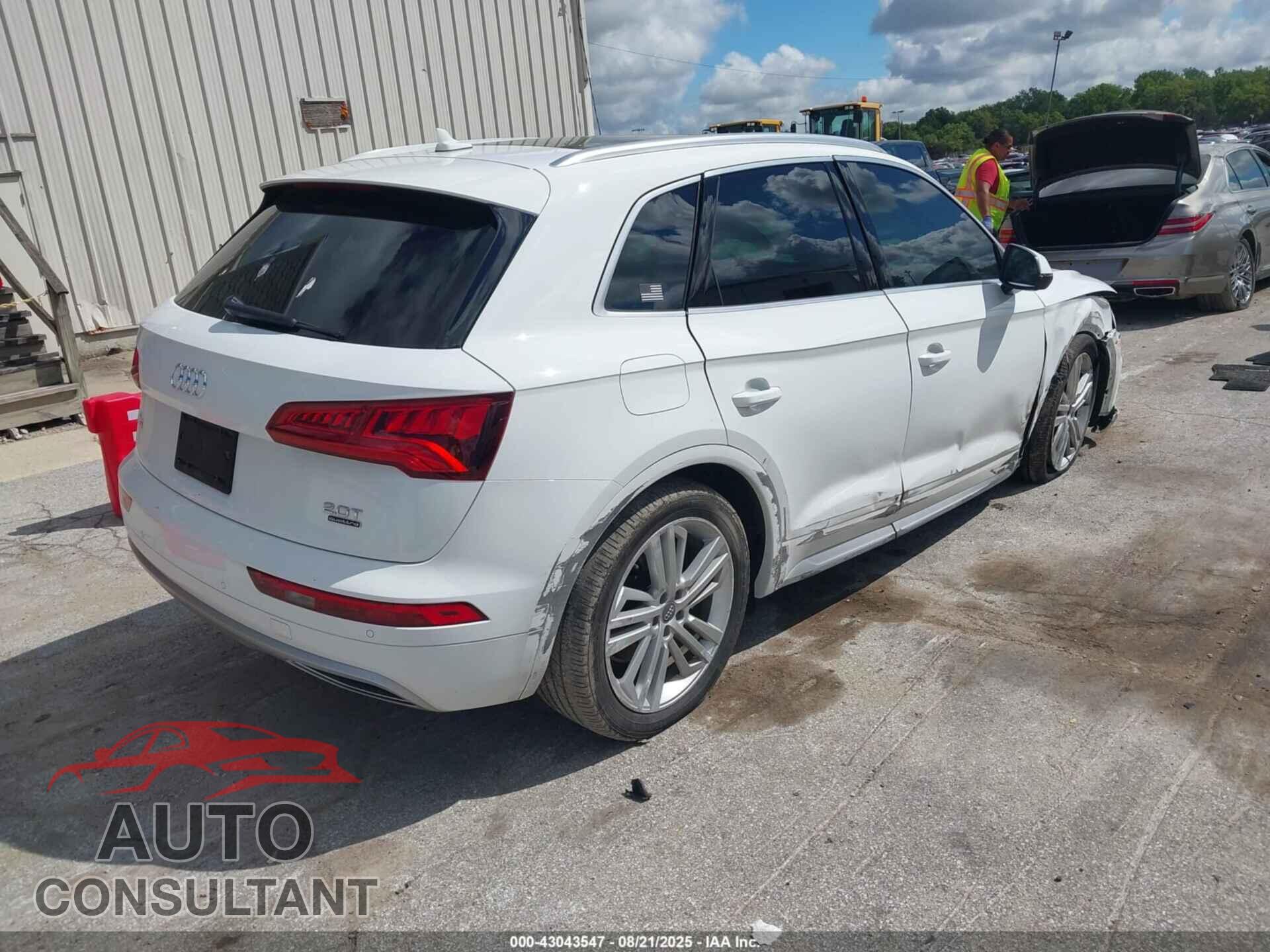 AUDI Q5 2018 - WA1CNAFYXJ2226533