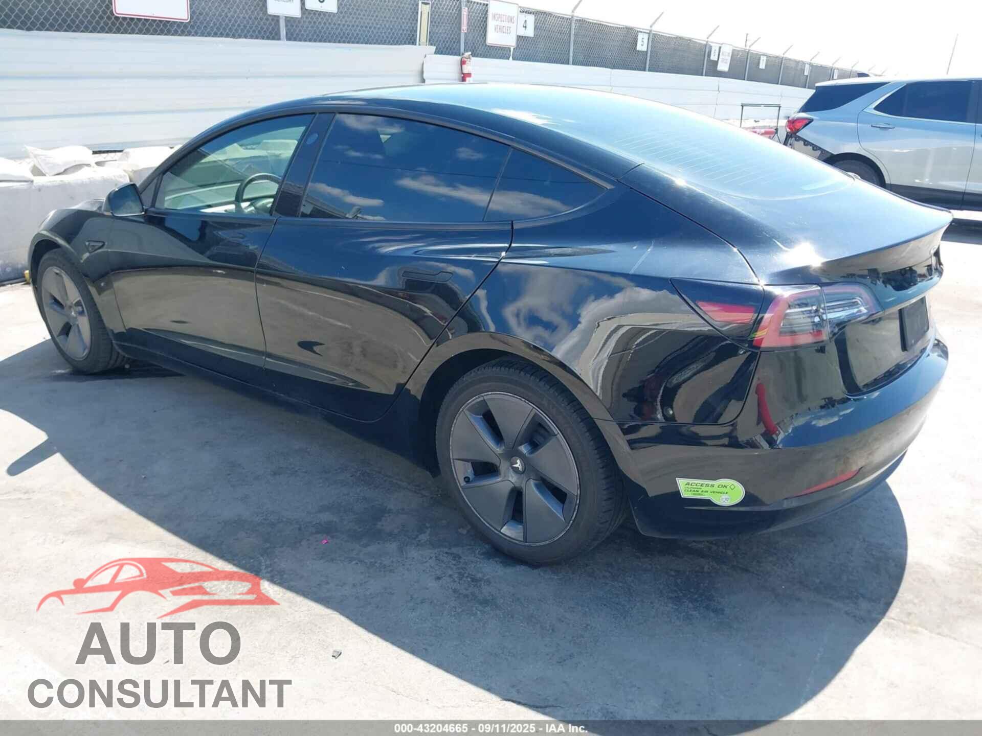 TESLA MODEL 3 2022 - 5YJ3E1EB9NF176827