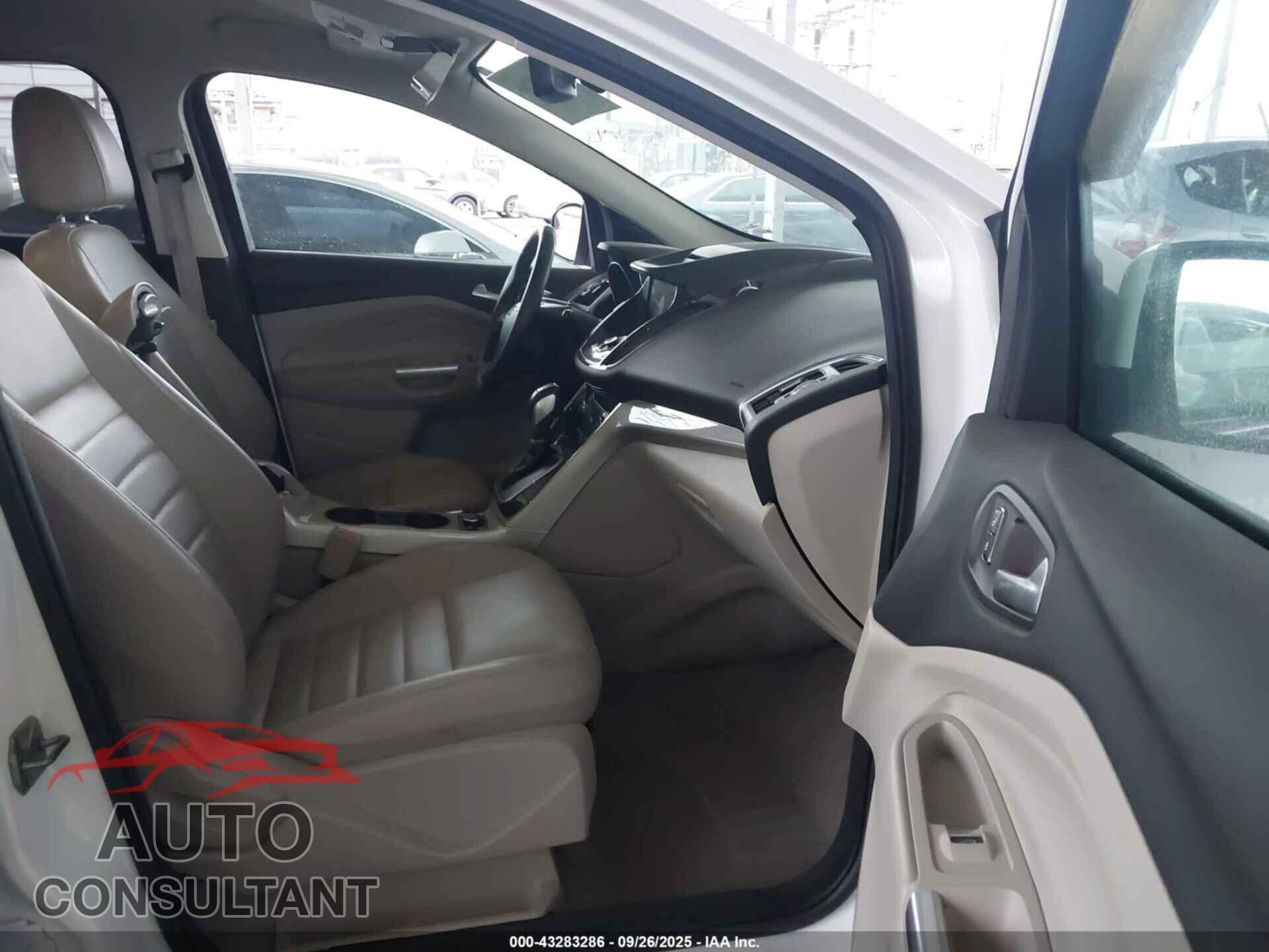 FORD ESCAPE 2013 - 1FMCU0HX7DUC86667