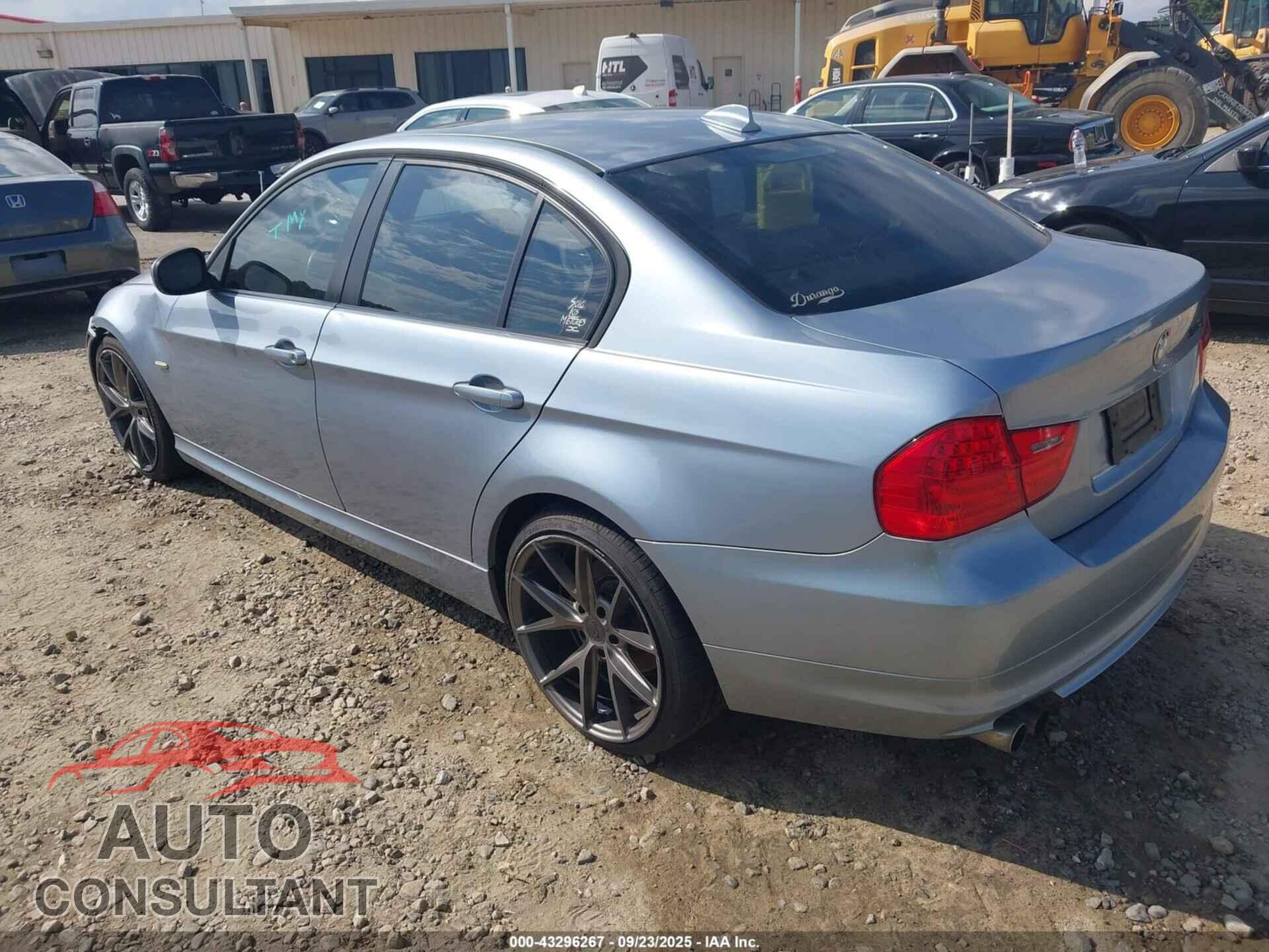 BMW 328I 2011 - WBAPH5C58BA447438