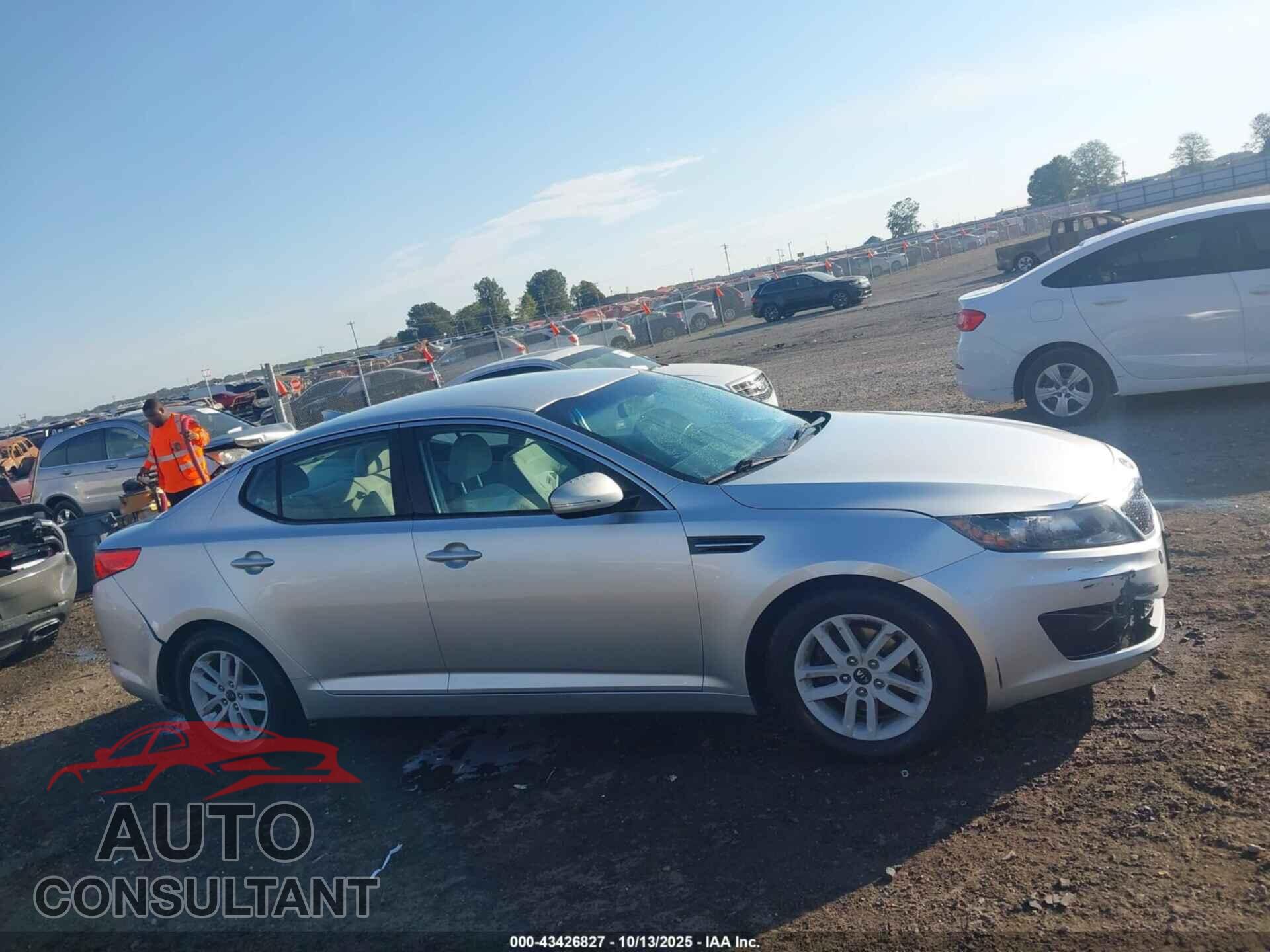 KIA OPTIMA 2011 - KNAGM4A79B5084859