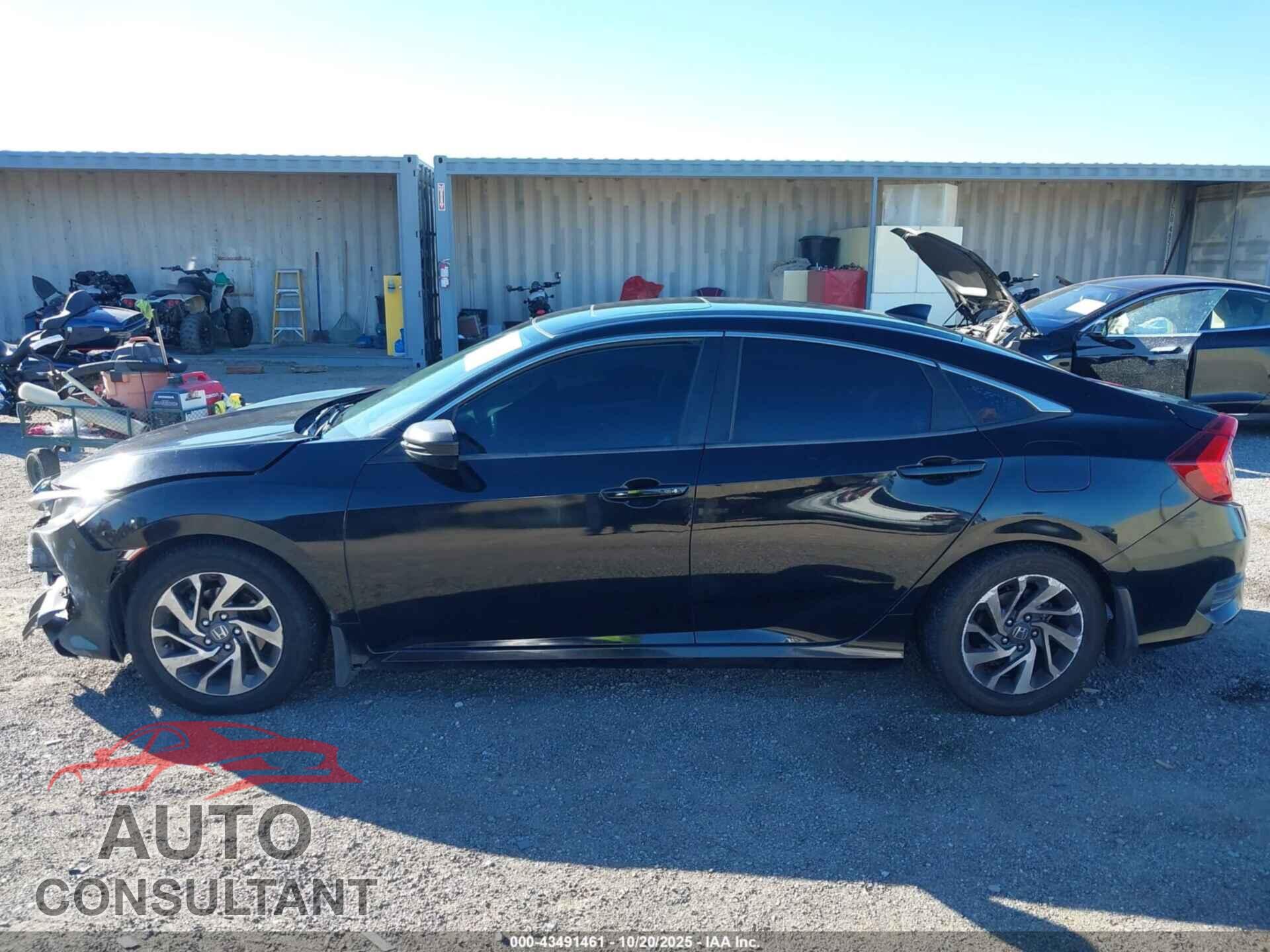 HONDA CIVIC 2018 - 2HGFC2F73JH601905