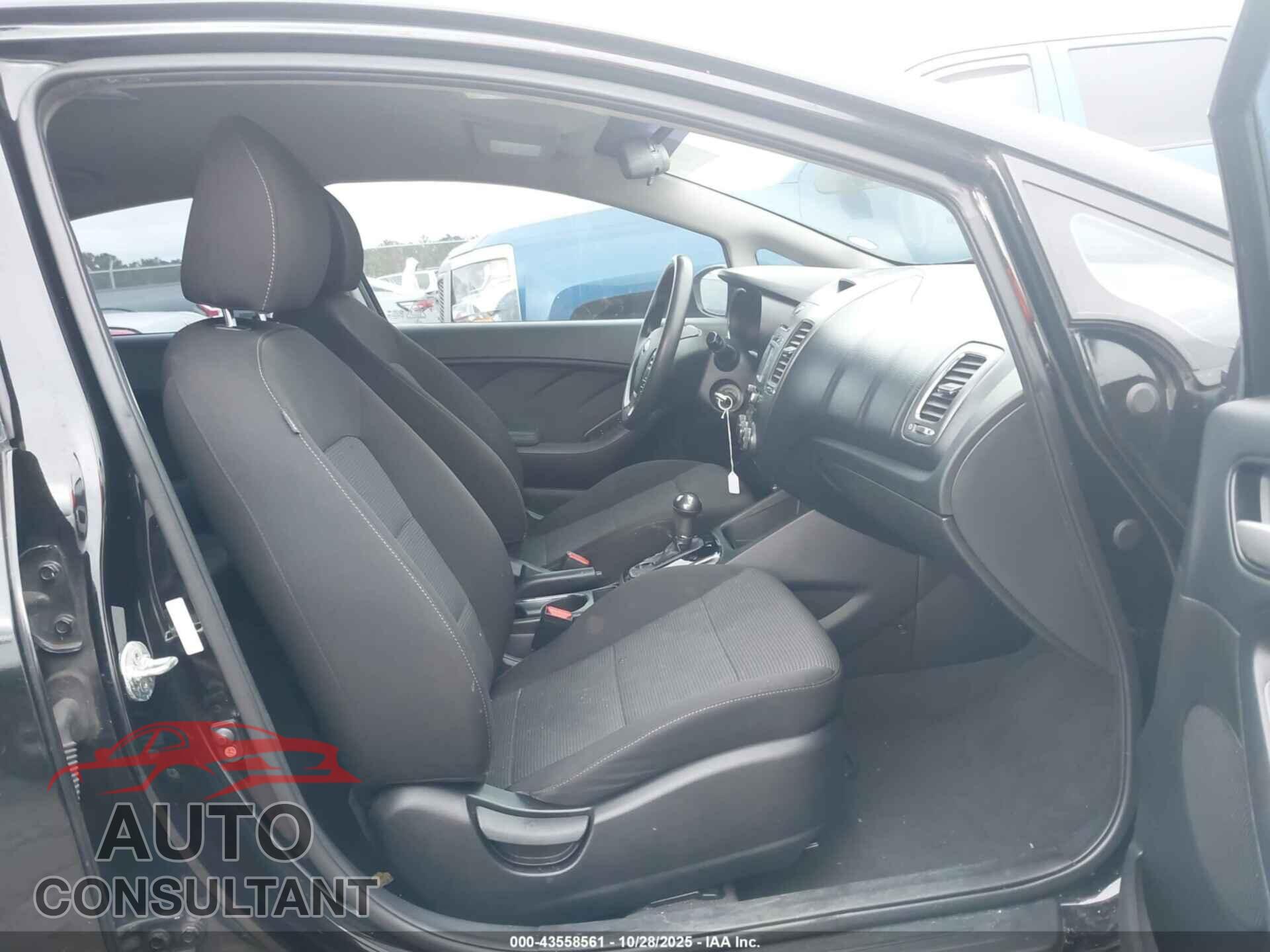 KIA FORTE 2018 - 3KPFK4A77JE284792