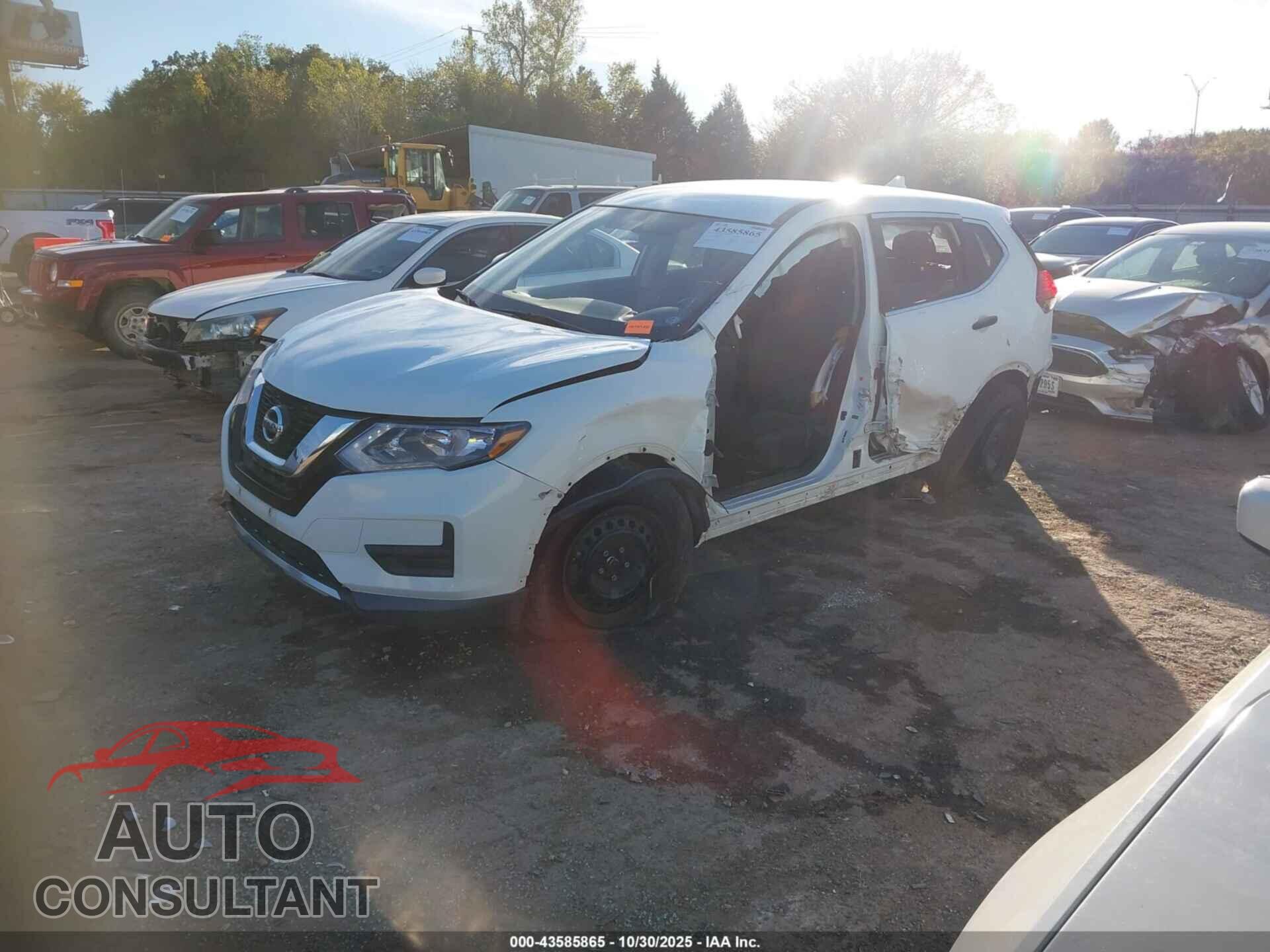 NISSAN ROGUE 2017 - KNMAT2MV3HP553256