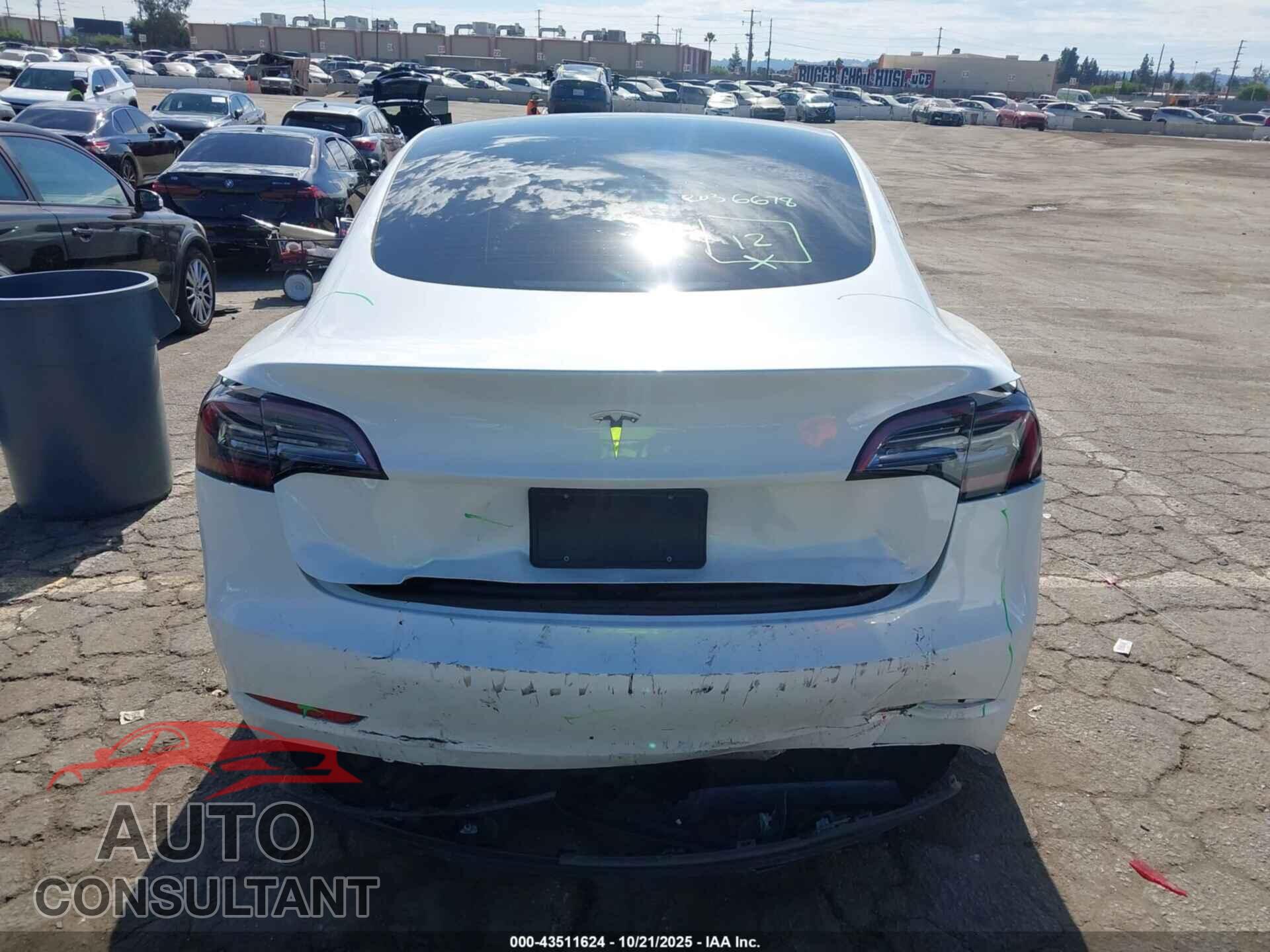 TESLA MODEL 3 2023 - 5YJ3E1EA8PF422714