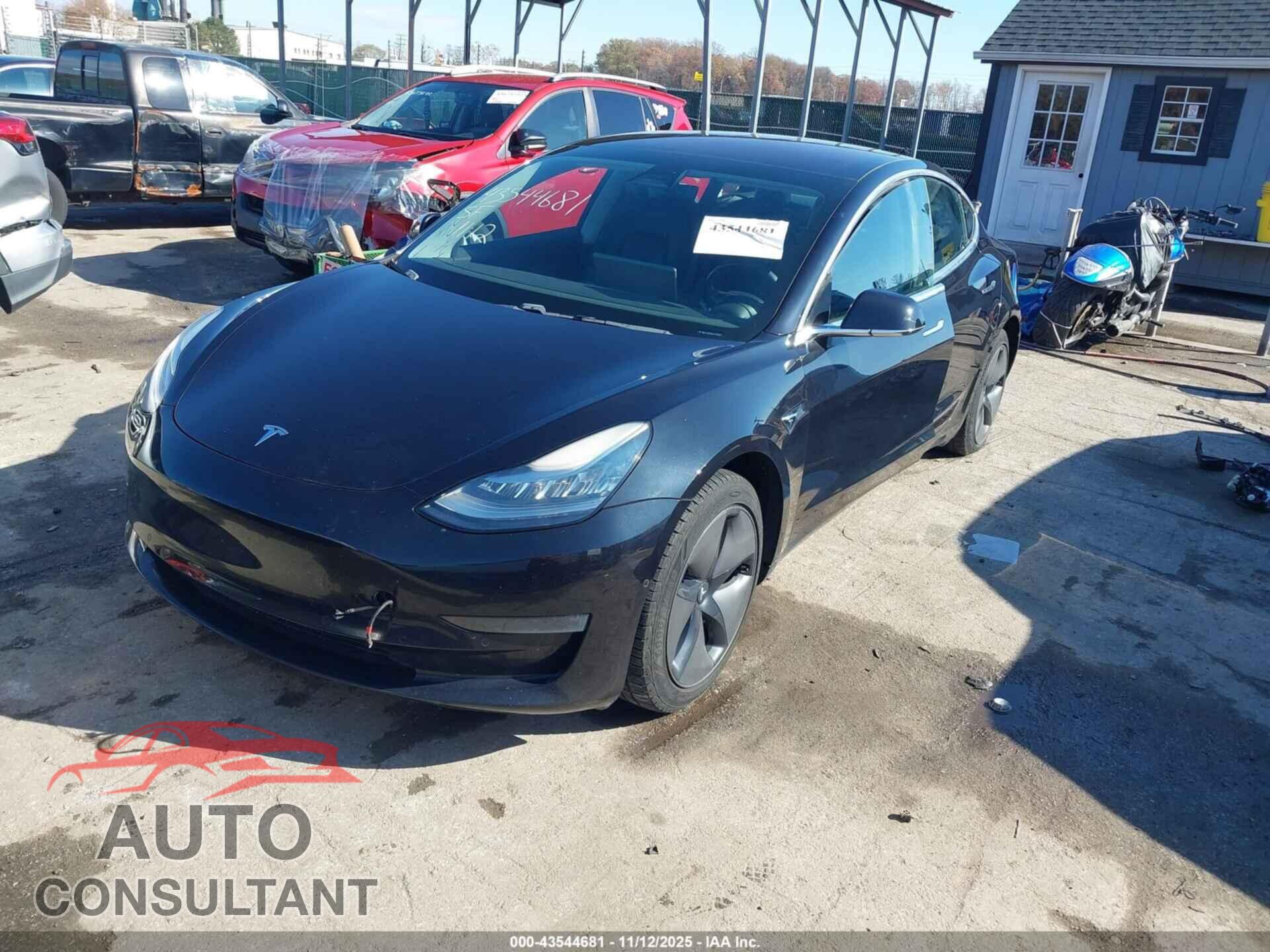 TESLA MODEL 3 2018 - 5YJ3E1EB8JF070525