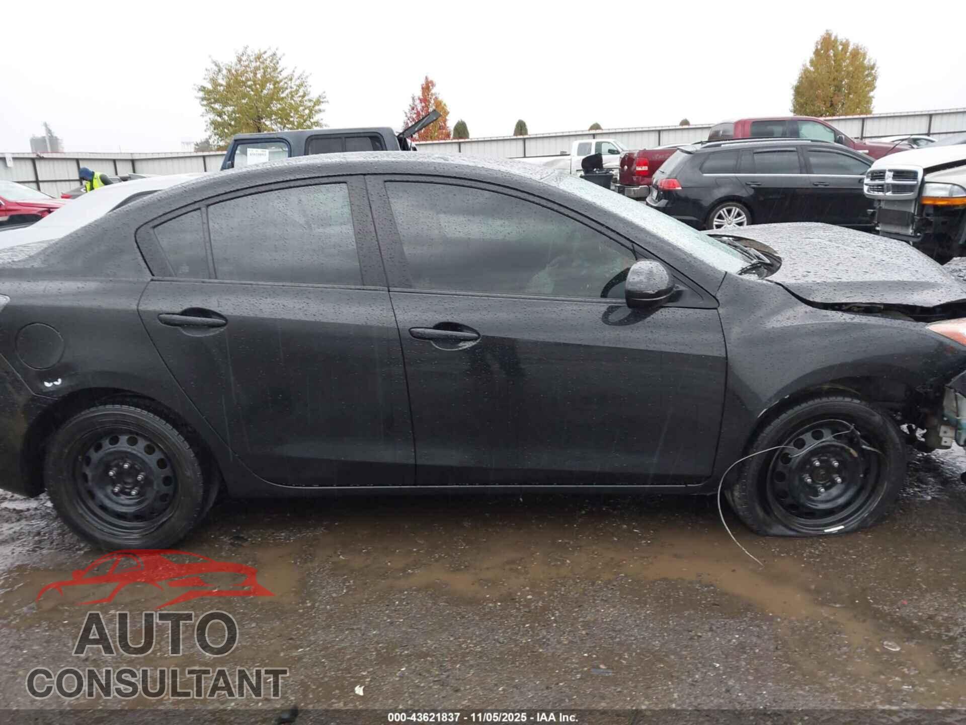 MAZDA MAZDA3 2013 - JM1BL1U71D1783701