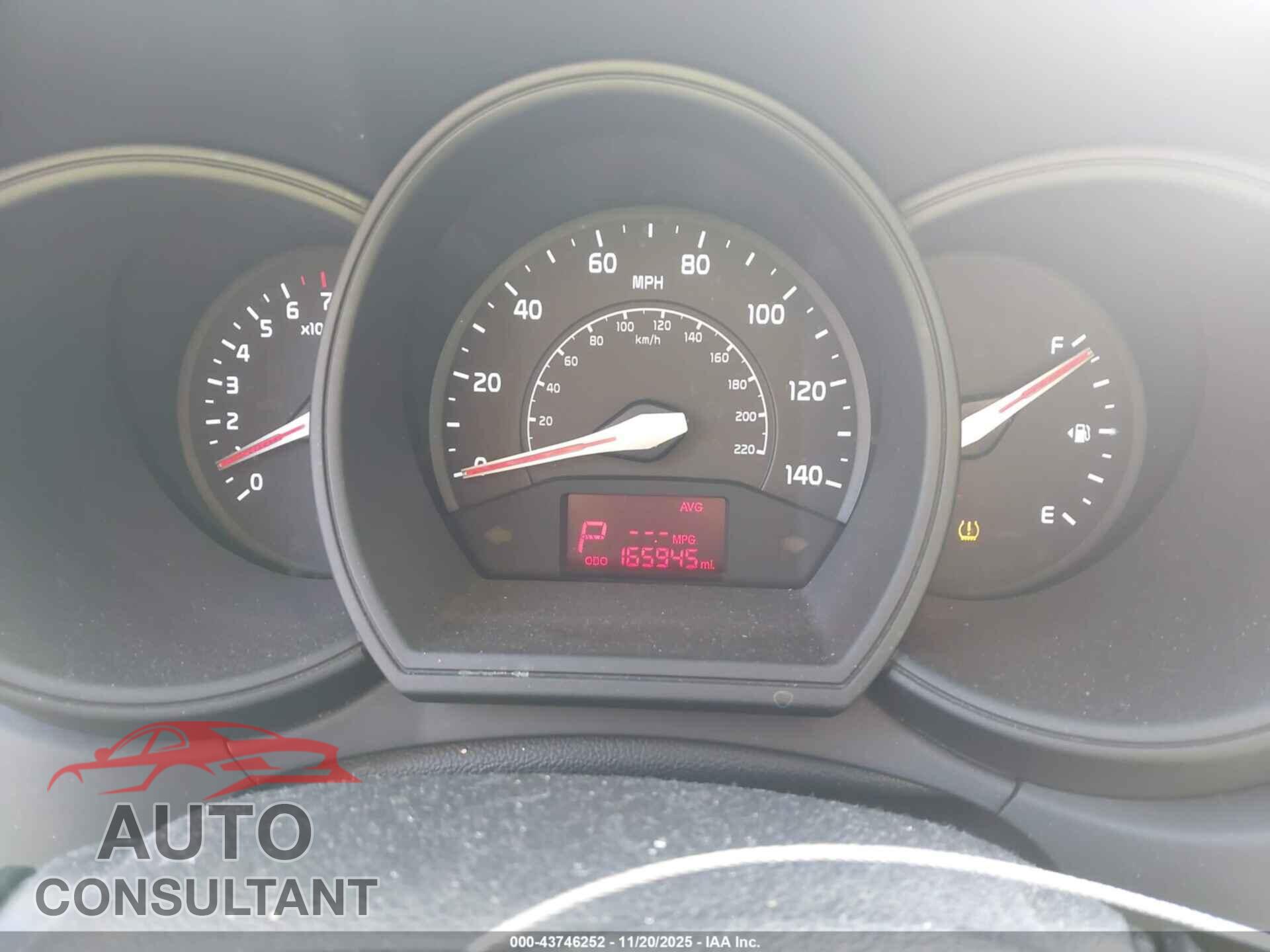 KIA RIO 2012 - KNADM4A35C6045651