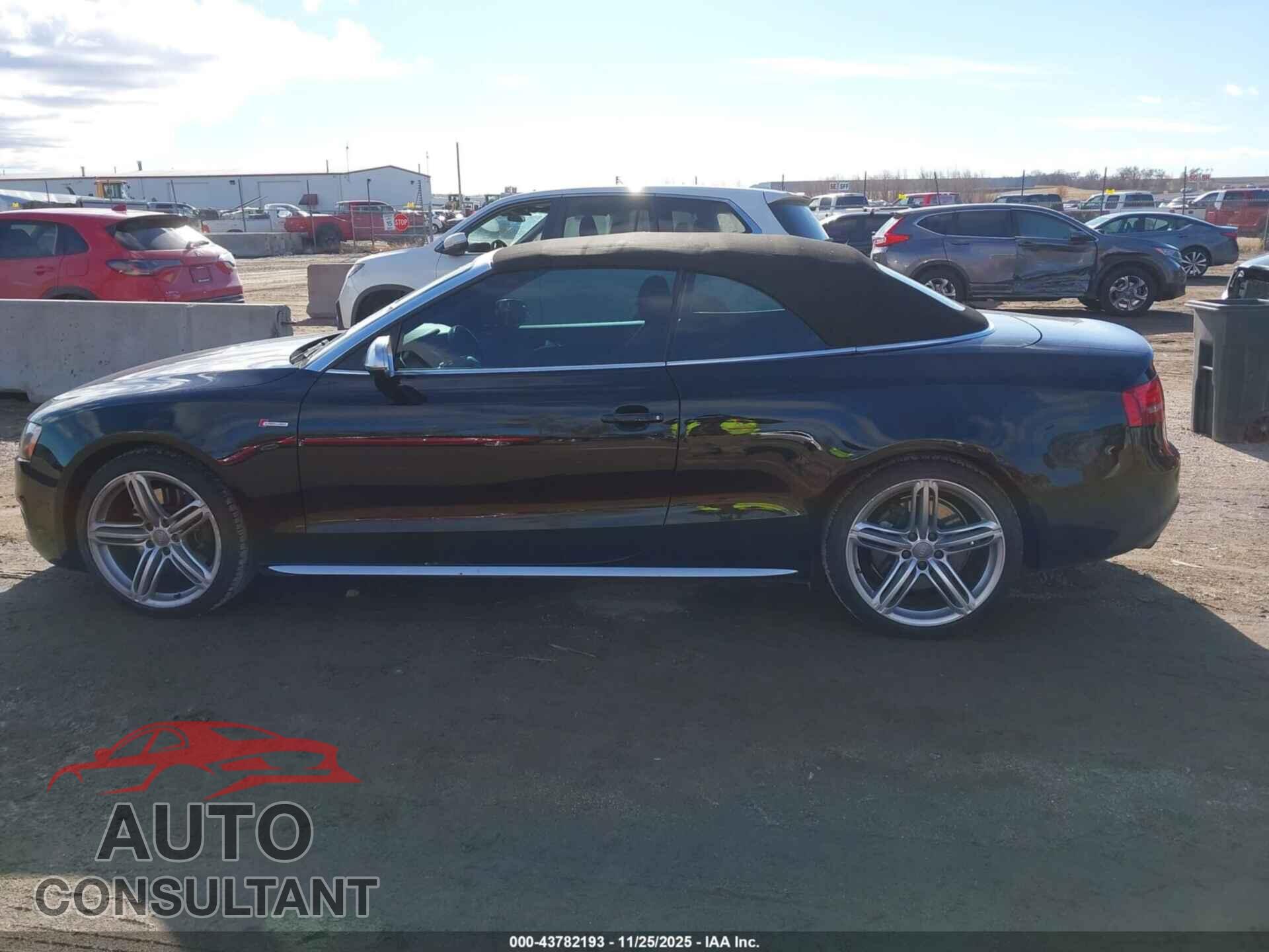 AUDI S5 2012 - WAUVGAFH8CN007805