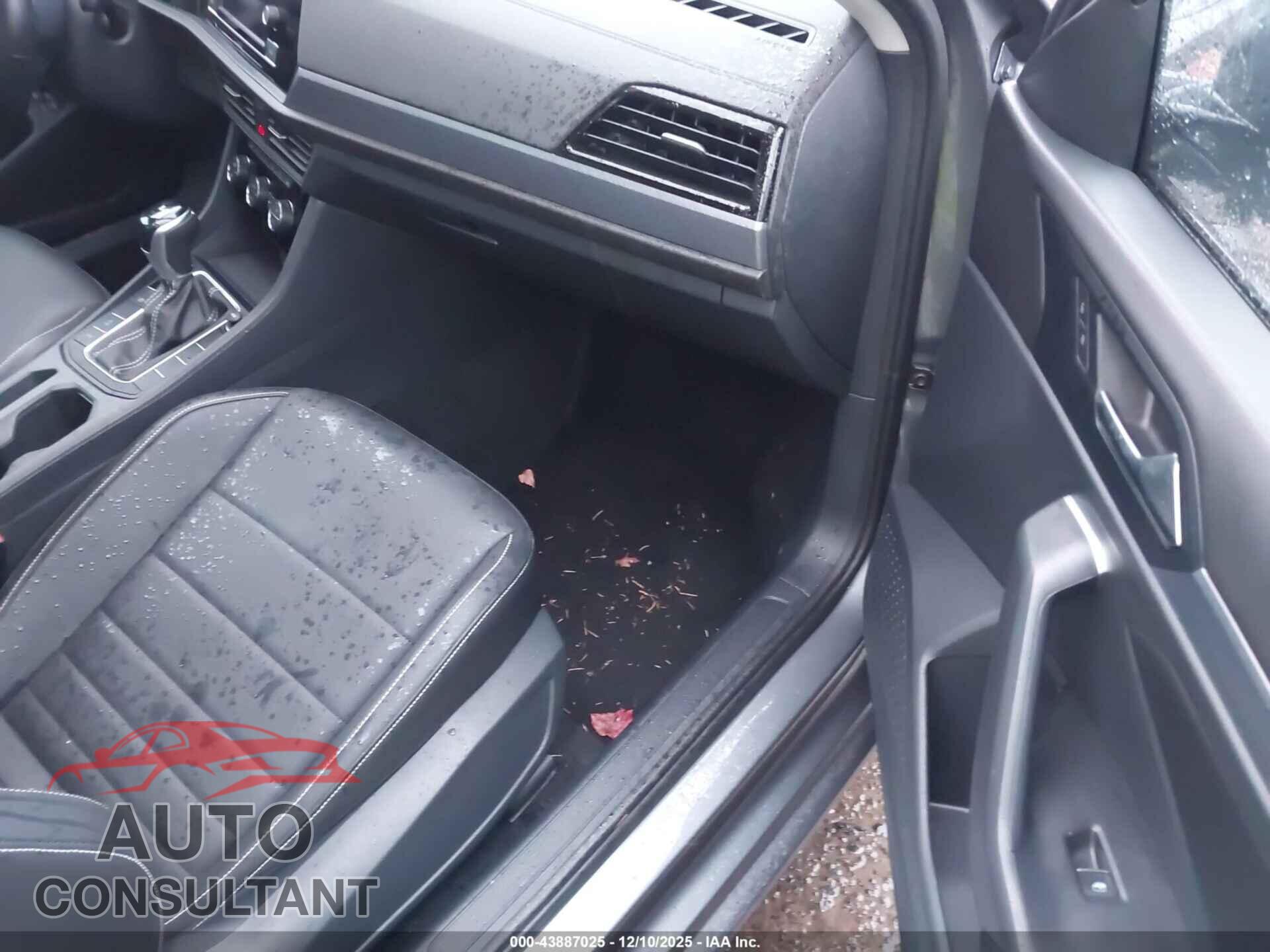 VOLKSWAGEN JETTA 2024 - 3VWEM7BU7RM049254