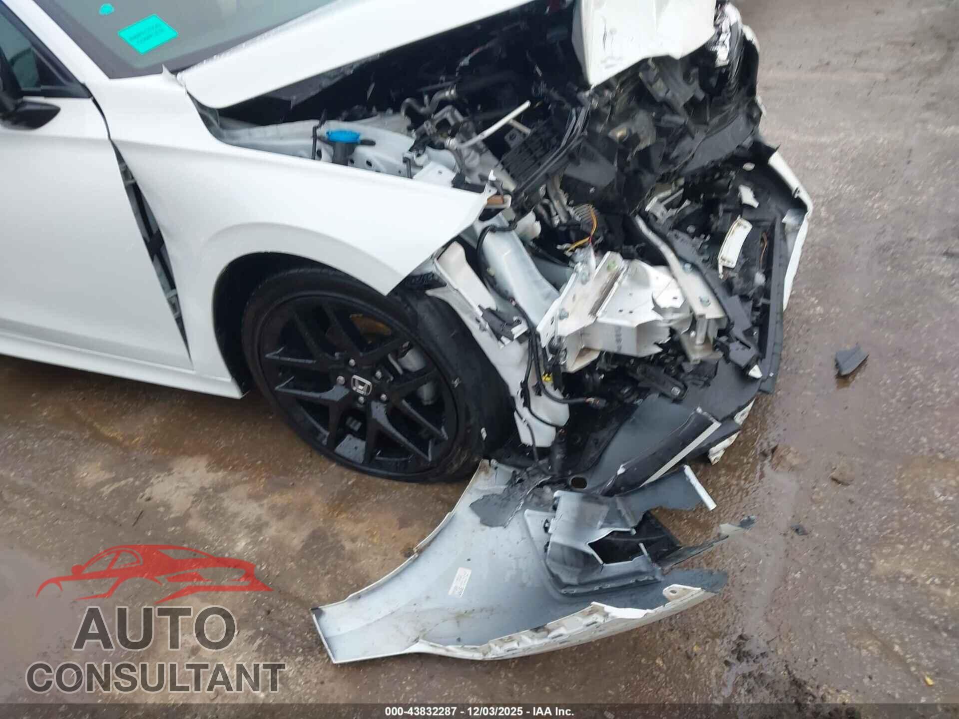 HONDA CIVIC 2024 - 2HGFE2F53RH575410