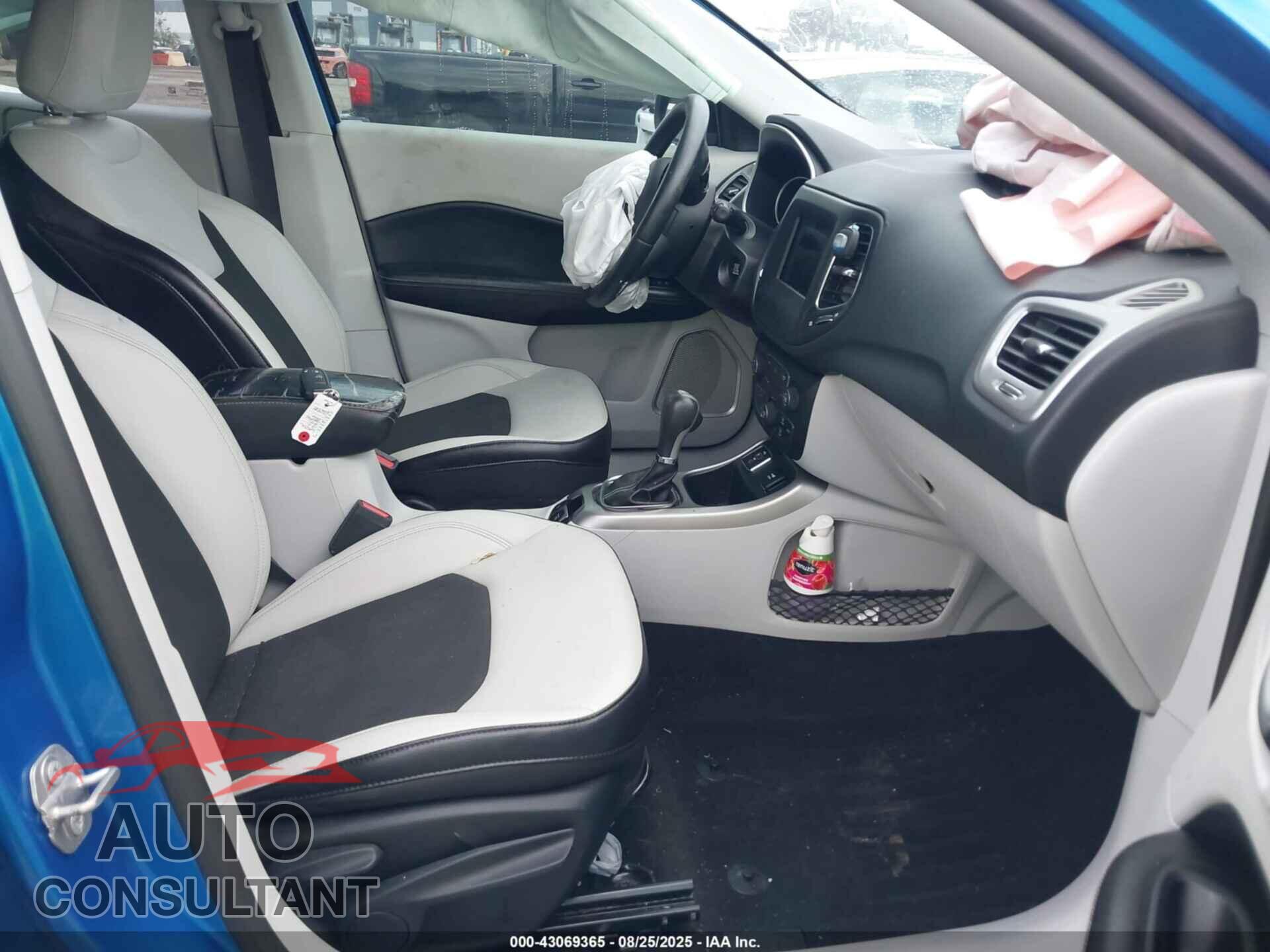 JEEP NEW COMPASS 2017 - 3C4NJCBB2HT632970