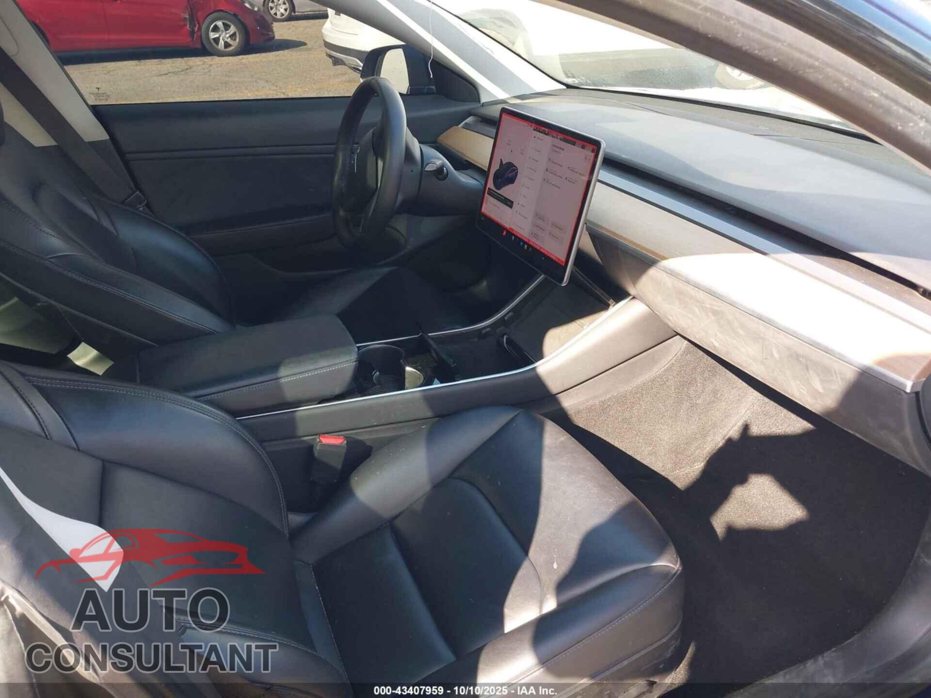 TESLA MODEL 3 2020 - 5YJ3E1EC3LF602243