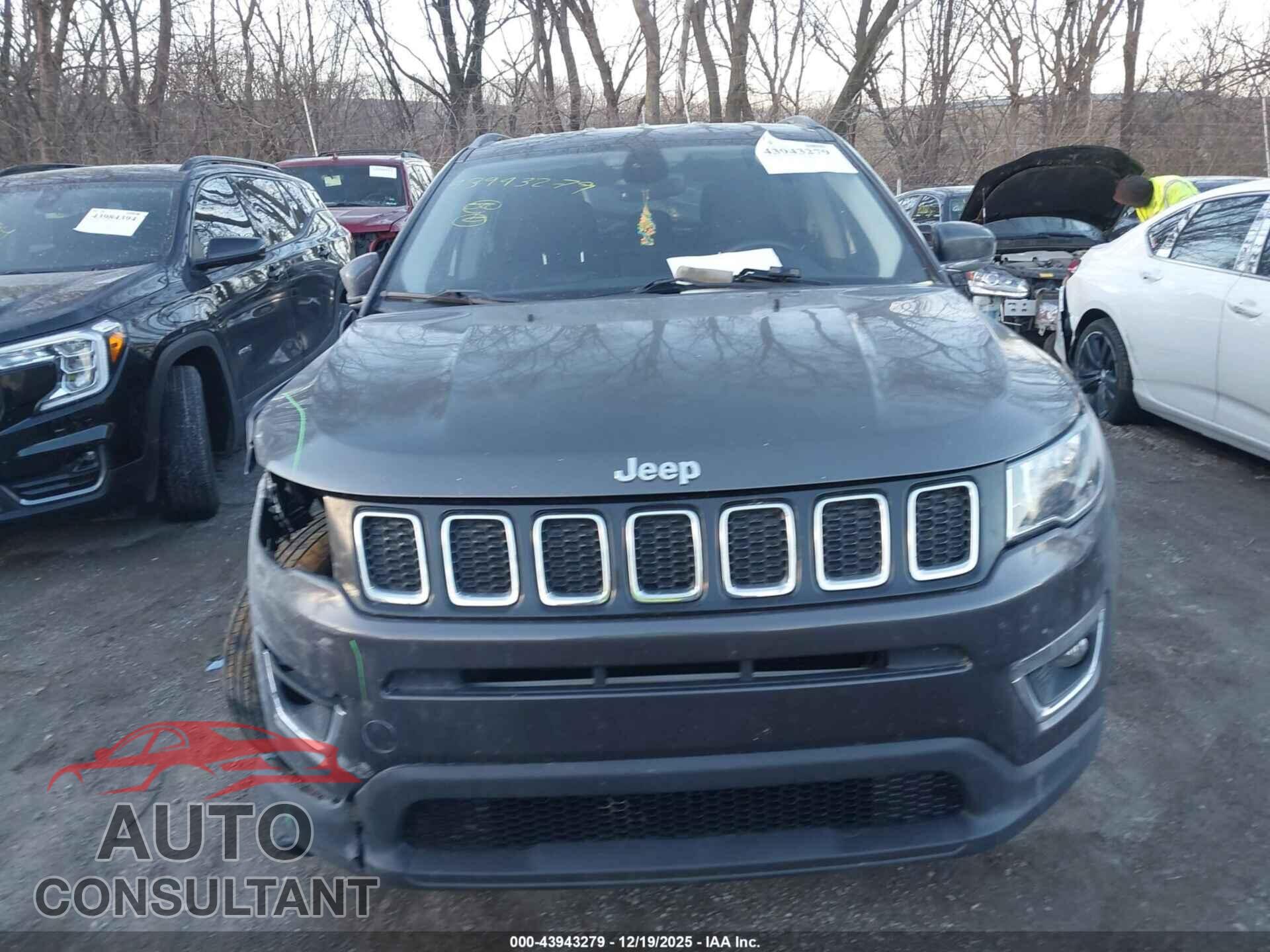 JEEP COMPASS 2018 - 3C4NJCCB2JT193323