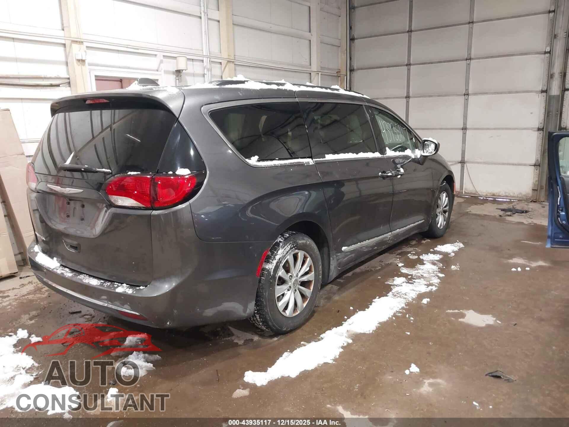 CHRYSLER PACIFICA 2017 - 2C4RC1BG7HR757073